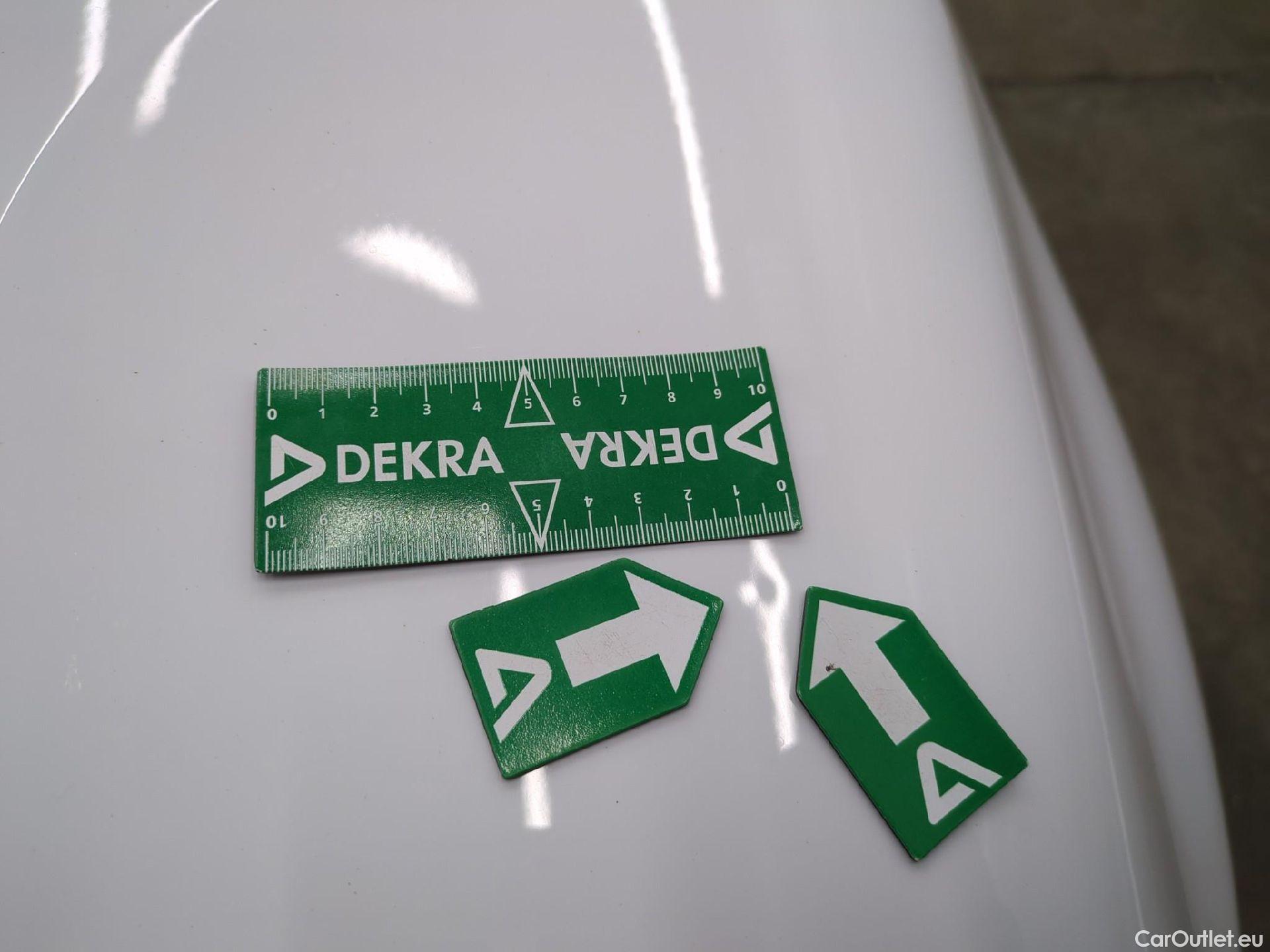  Toyota  Corolla TOYOTA  Touring Sports / 2018 / 5P / Break Hybride 122h Dynamic Business Stage Acad #11