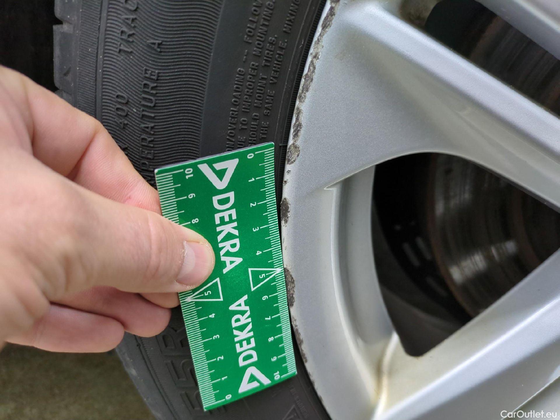  Toyota  Corolla TOYOTA  Touring Sports / 2018 / 5P / Break Hybride 122h Dynamic Business Stage Acad #4