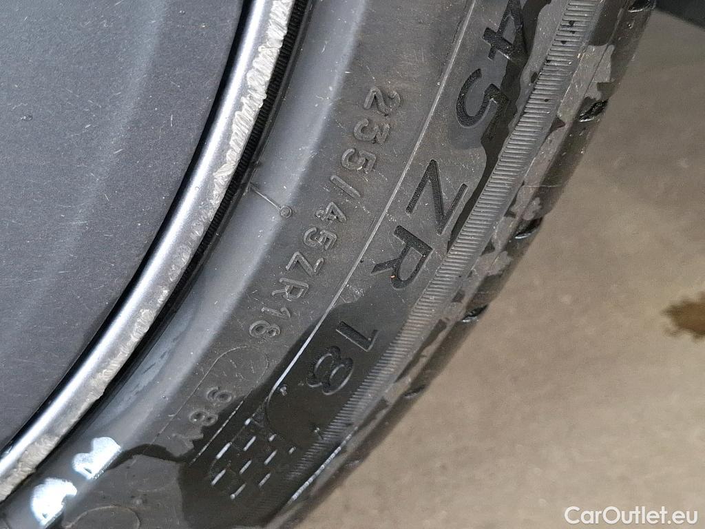  Tesla  Model 3 TESLA  / 2018 / 4P / Berline Grande Autonomie #7