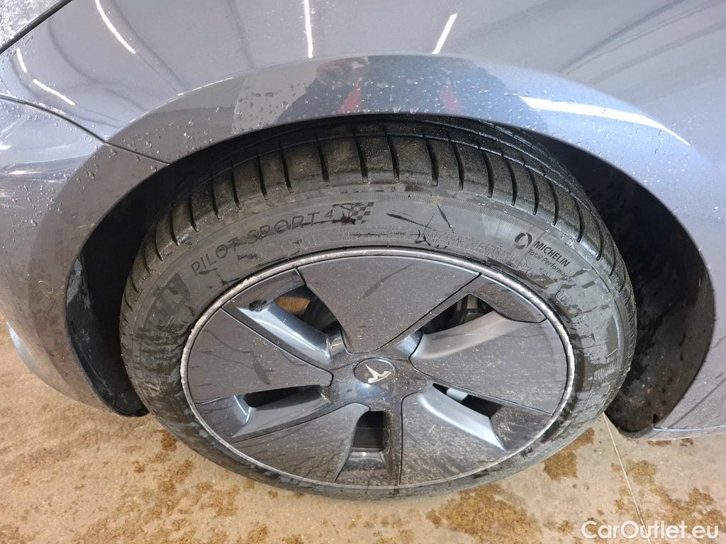  Tesla  Model 3 TESLA  / 2018 / 4P / Berline Grande Autonomie #11
