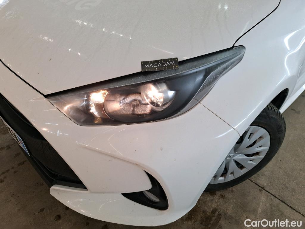  Toyota  Yaris TOYOTA  Hybride / 2019 / 5P / Berline Hybride 116h Dynamic Business Beyond Zer #18