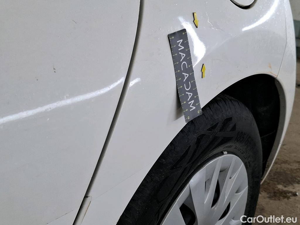  Toyota  Yaris TOYOTA  Hybride / 2019 / 5P / Berline Hybride 116h Dynamic Business Beyond Zer #27