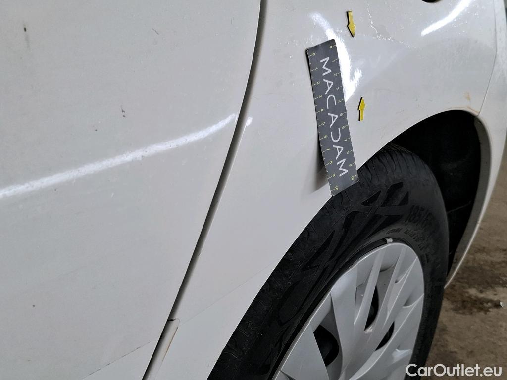  Toyota  Yaris TOYOTA  Hybride / 2019 / 5P / Berline Hybride 116h Dynamic Business Beyond Zer #28