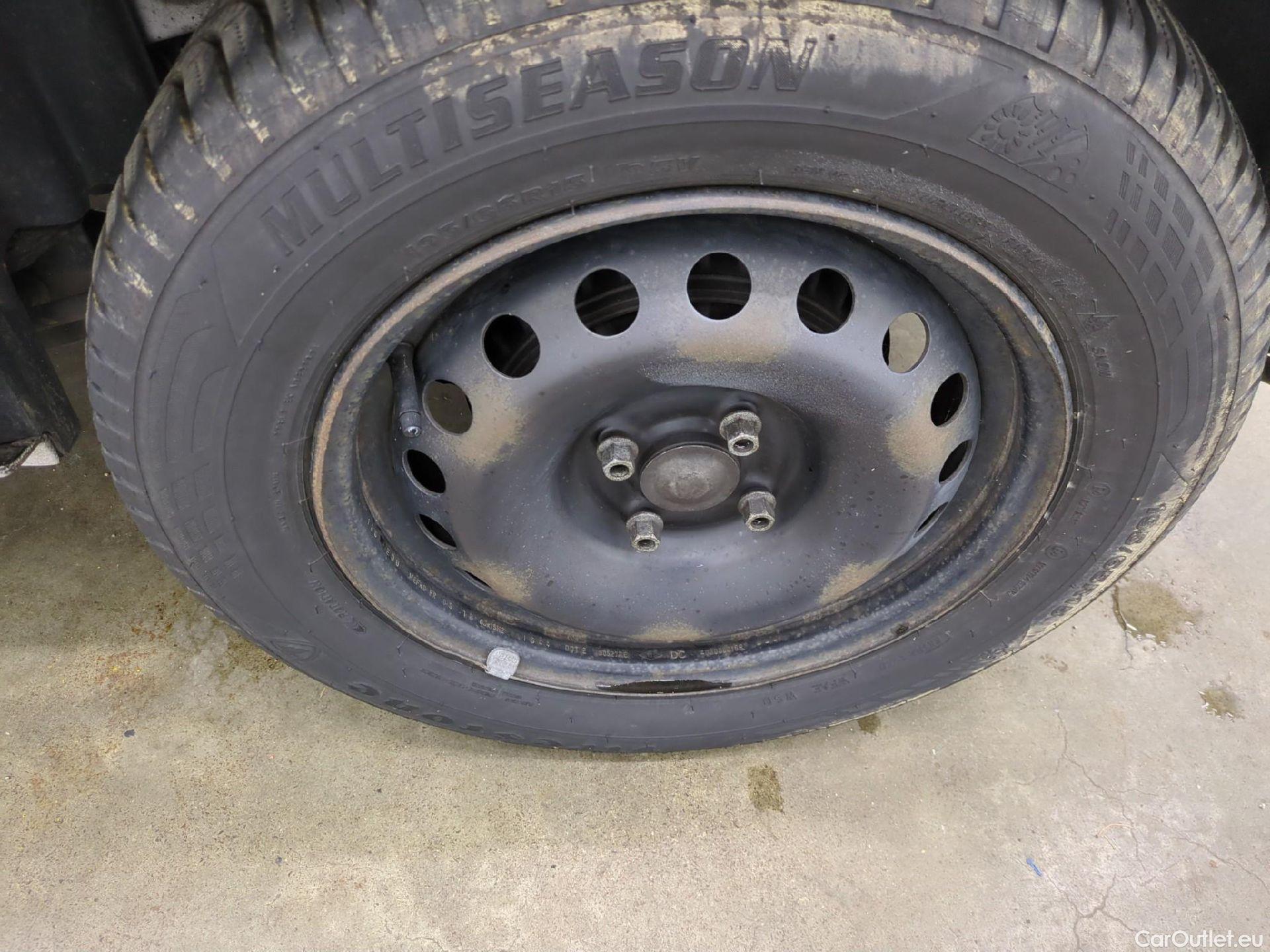  Renault  Kangoo  Express Extra (Série Spéciale) 1.5 dCi 75CV BVM5 E6 #19