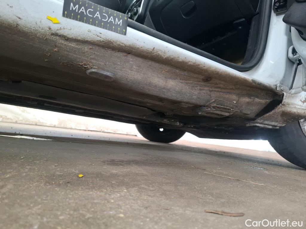  Renault  Clio  IV Air 1.5 dCi 75CV BVM5 E6 #3