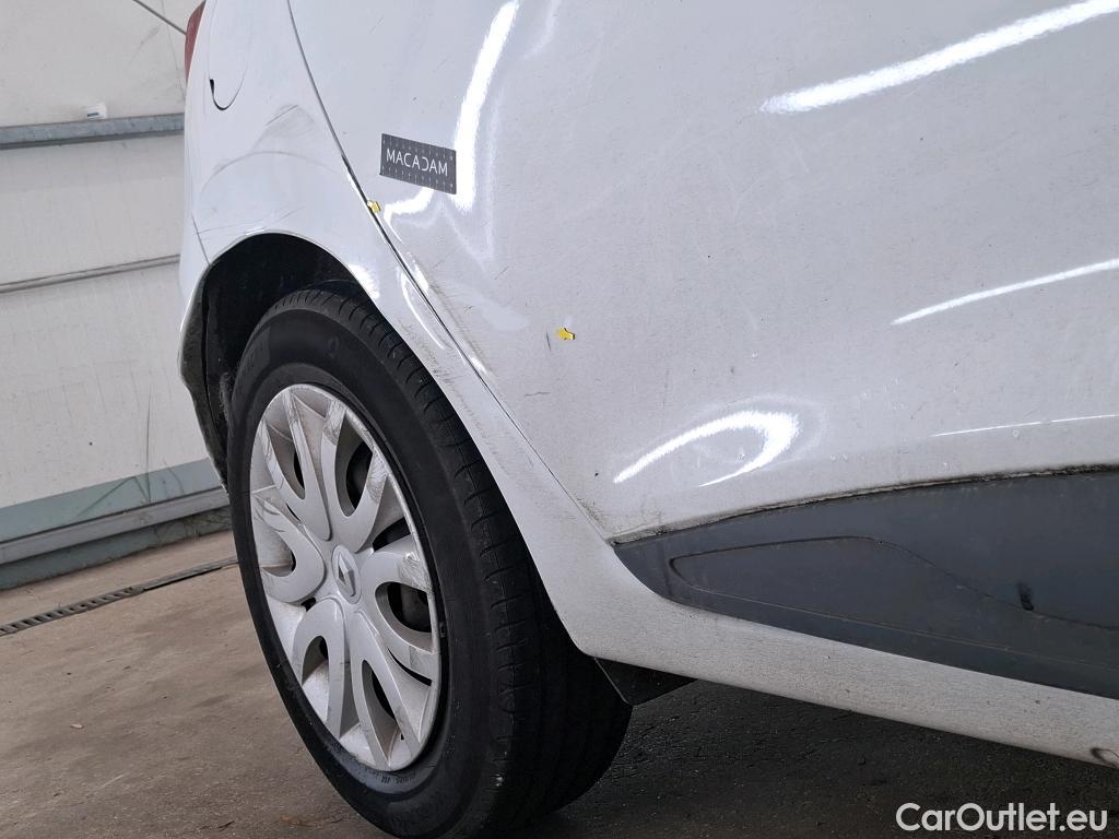  Renault  Clio  IV Air 1.5 dCi 75CV BVM5 E6 #80