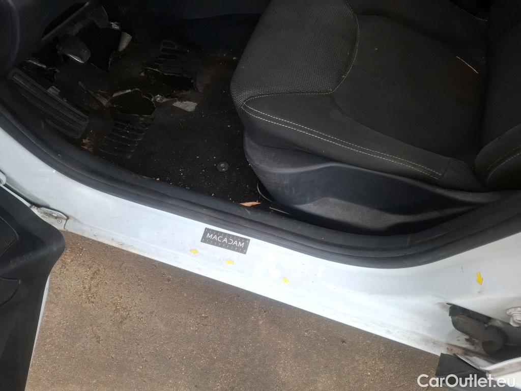  Renault  Clio  IV Air 1.5 dCi 75CV BVM5 E6 #121