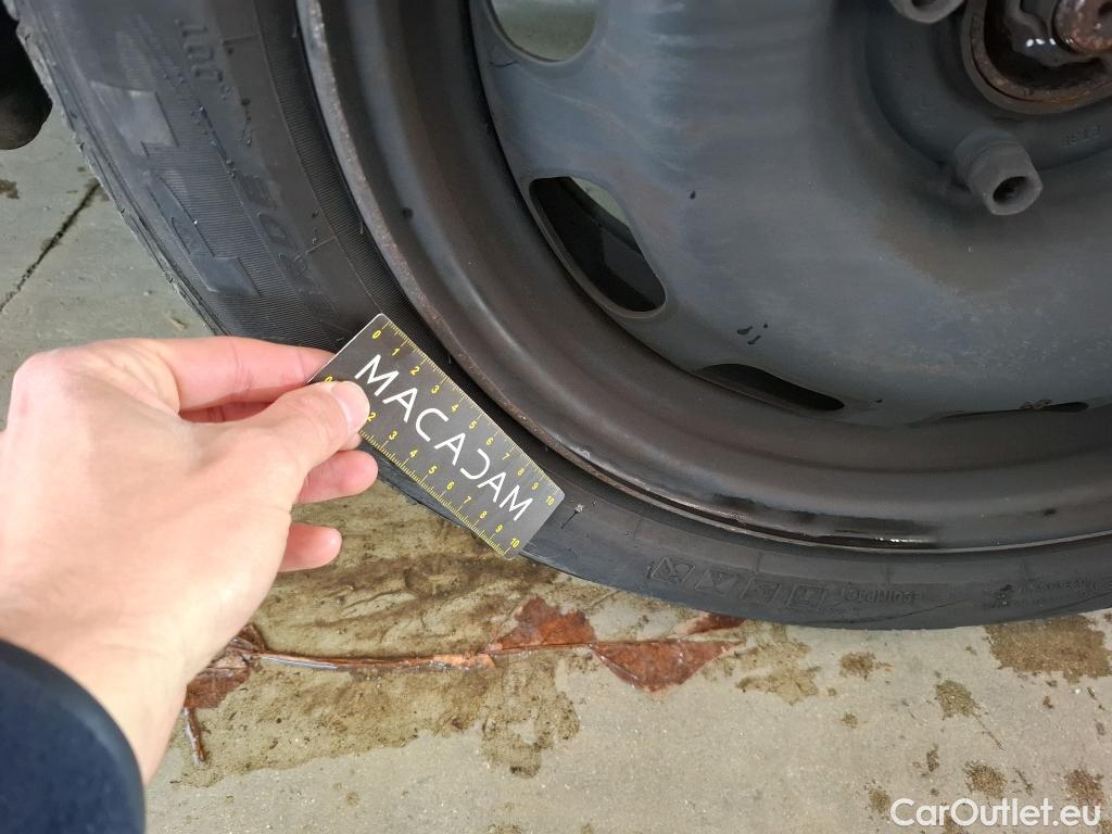  Peugeot  208  Active Pack 1.2 PureTech 100CV BVA8 E6d #11