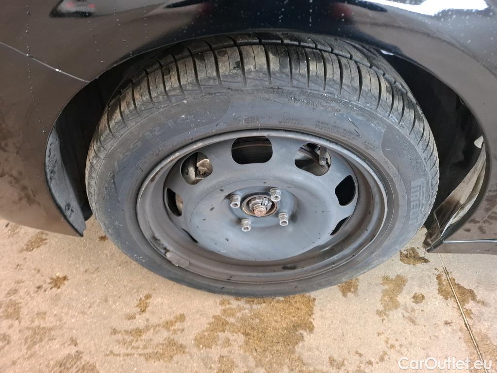  Peugeot  208  Active Pack 1.2 PureTech 100CV BVA8 E6d #17