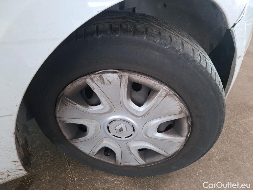  Renault  Clio  IV Air 1.5 dCi 75CV BVM5 E6 #171