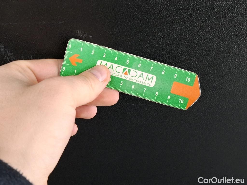  Renault  Captur RENAULT  / 2019 / 5P / SUV Intens E-TECH Plug-in 160 -21 #13