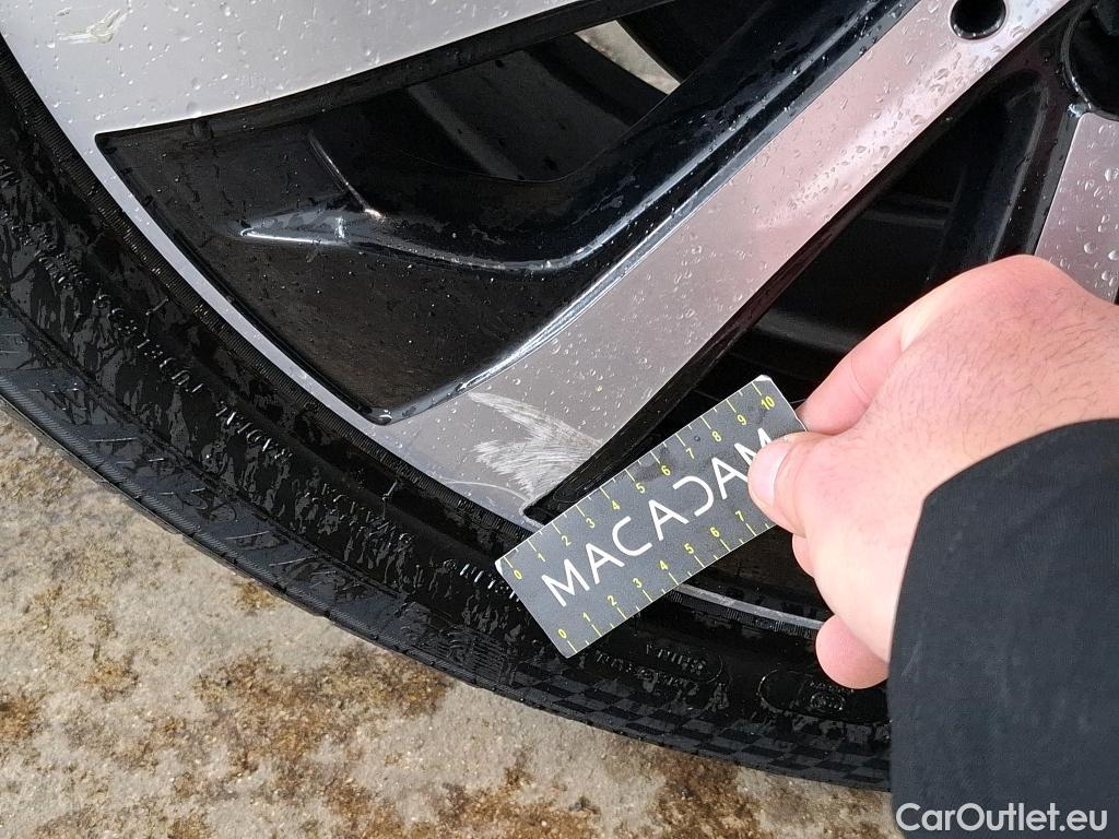  Mercedes  GLA MERCEDES-BENZ  / 2020 / 5P / SUV 1.3  250 e BUSINESS LINE DCT #9