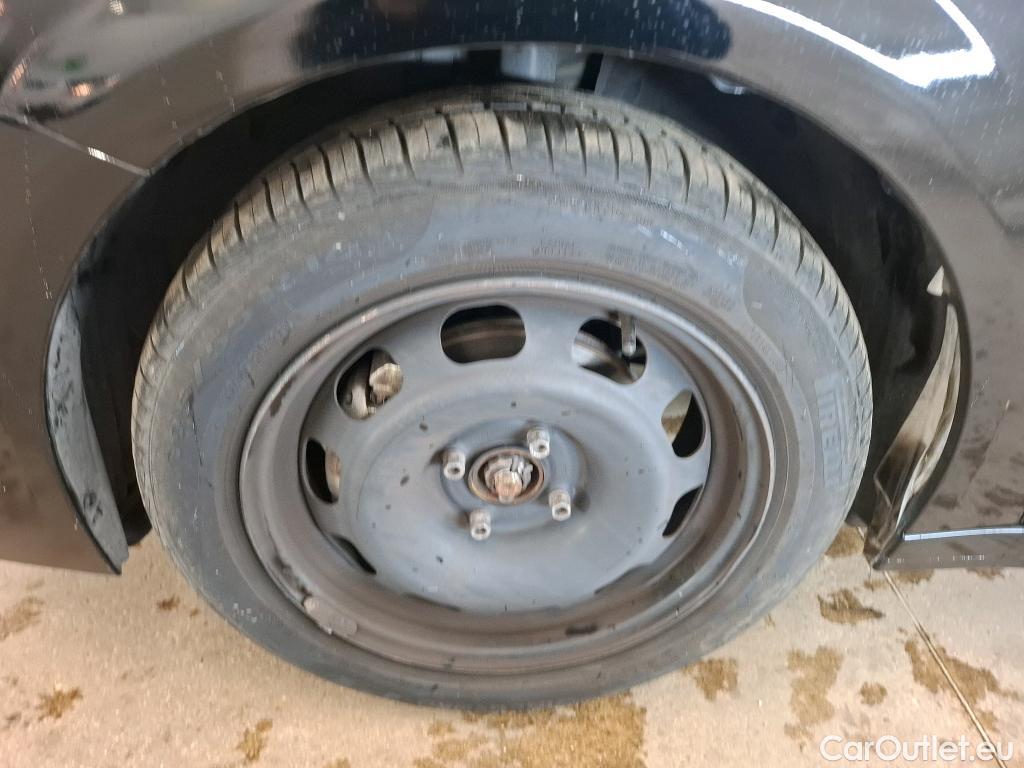  Peugeot  208  Active Pack 1.2 PureTech 100CV BVA8 E6d #18