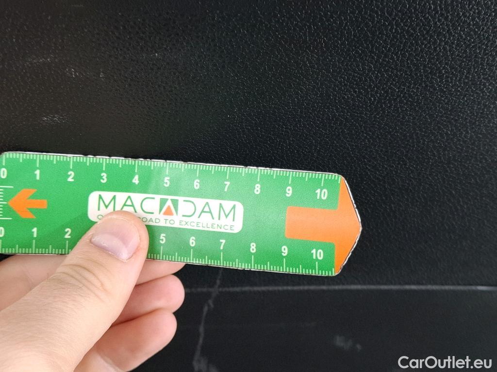  Renault  Captur RENAULT  / 2019 / 5P / SUV Intens E-TECH Plug-in 160 -21 #16