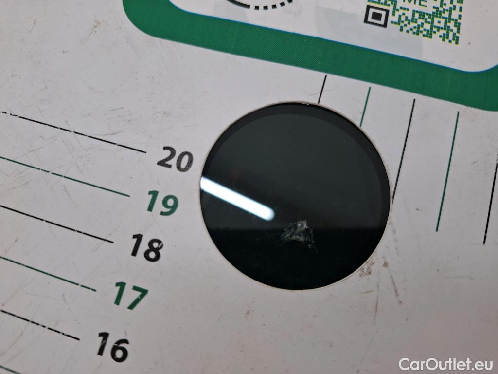  Renault  Captur RENAULT  / 2019 / 5P / SUV Intens E-TECH Plug-in 160 -21 #3