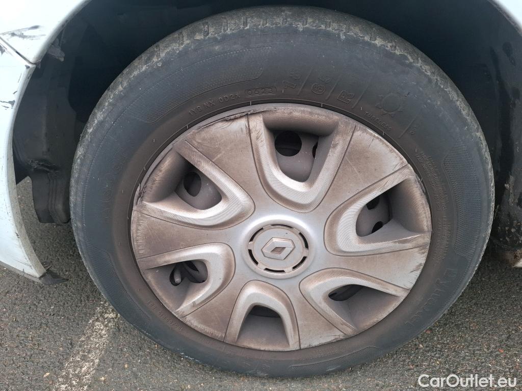  Renault  Clio  IV Air 1.5 dCi 75CV BVM5 E6 #176