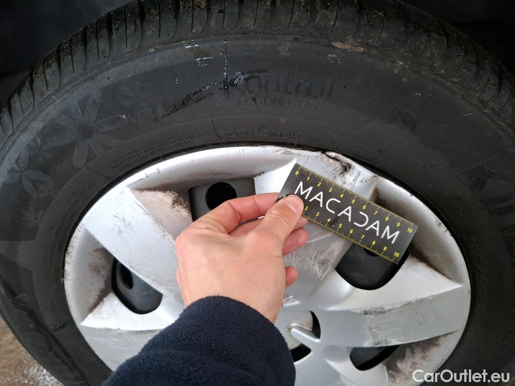  Renault  Kangoo  Express Maxi Extra (Série Spéciale) 1.5 dCi 90CV BVM5 E6 #40