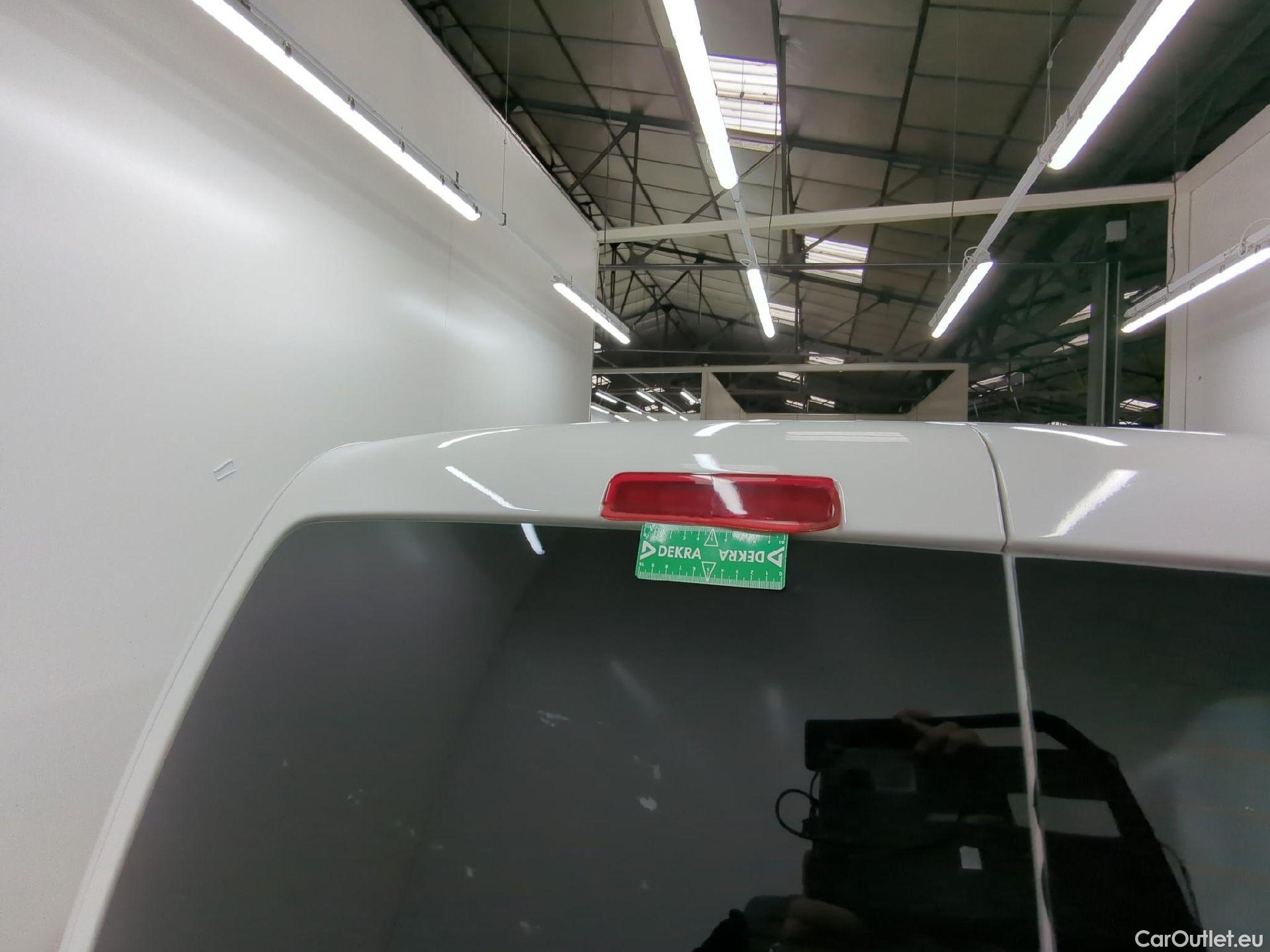  Volkswagen  Caddy VOLKSWAGEN  Van VU 4p Fourgonnette 2.0 TDI 102 Business Line #65