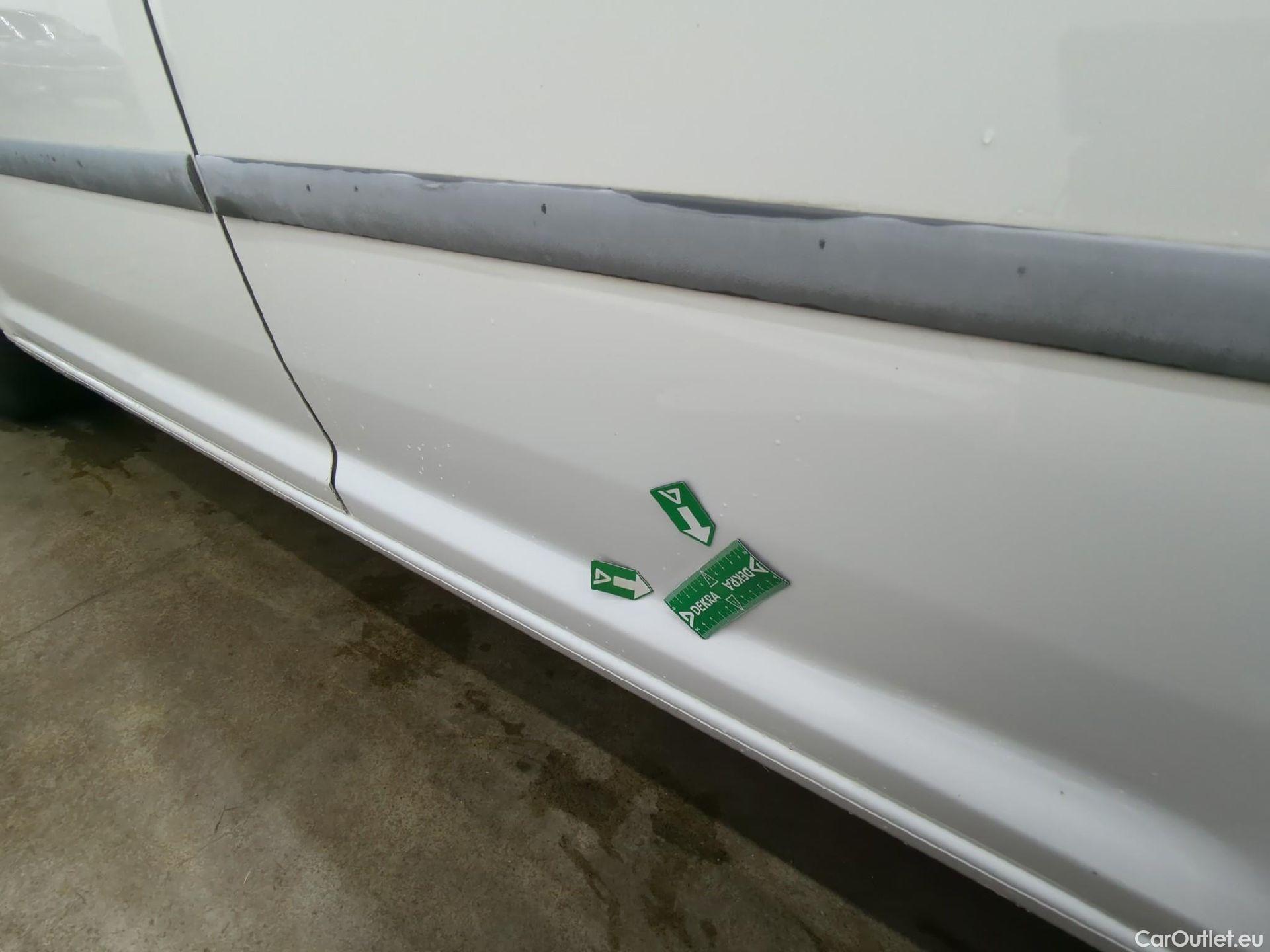  Volkswagen  Caddy VOLKSWAGEN  Van VU 4p Fourgonnette 2.0 TDI 102 Business Line #51