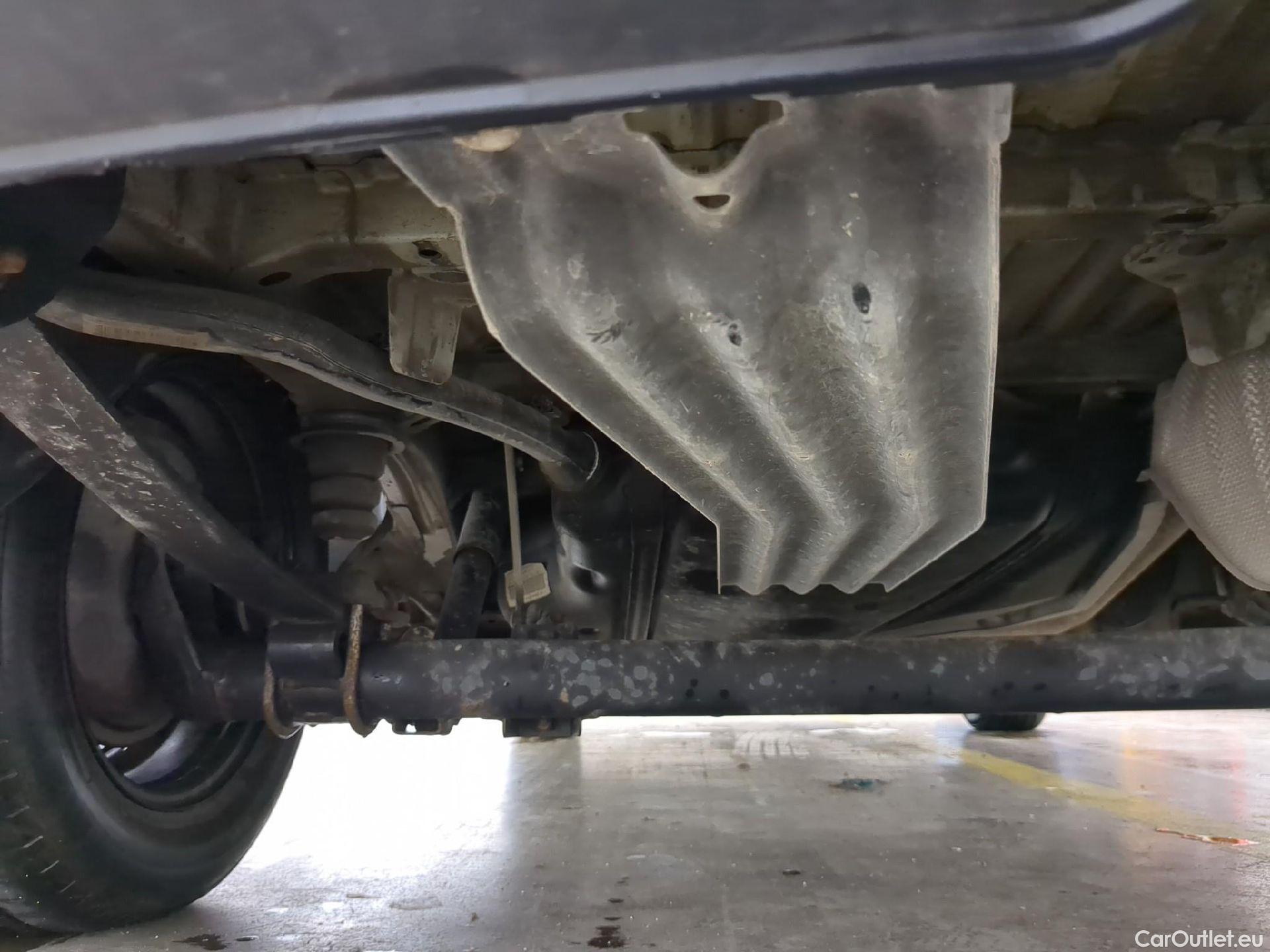  Volkswagen  Caddy VOLKSWAGEN  Van VU 4p Fourgonnette 2.0 TDI 102 Business Line #8