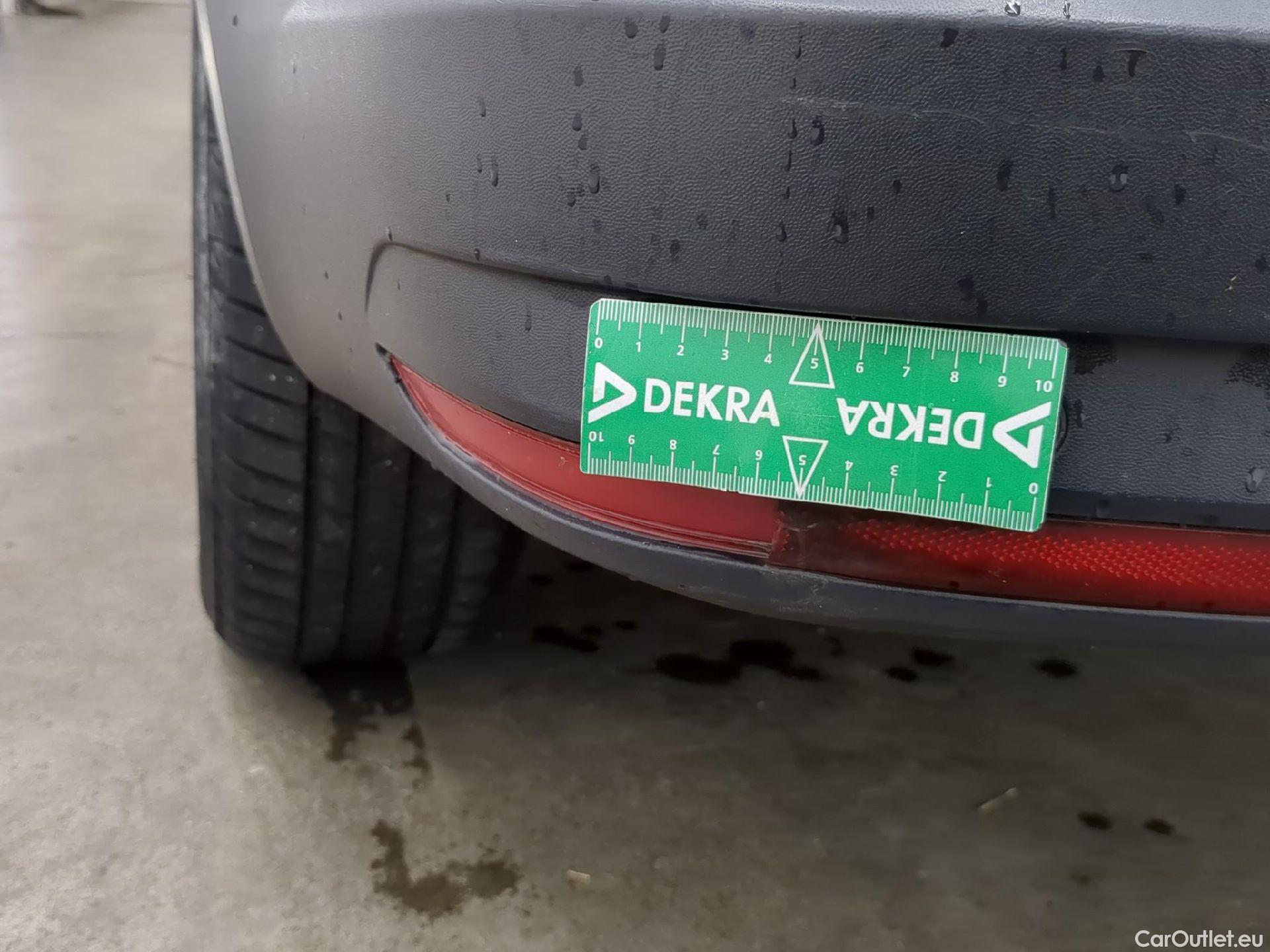  Volkswagen  Caddy VOLKSWAGEN  Van VU 4p Fourgonnette 2.0 TDI 102 Business Line #52