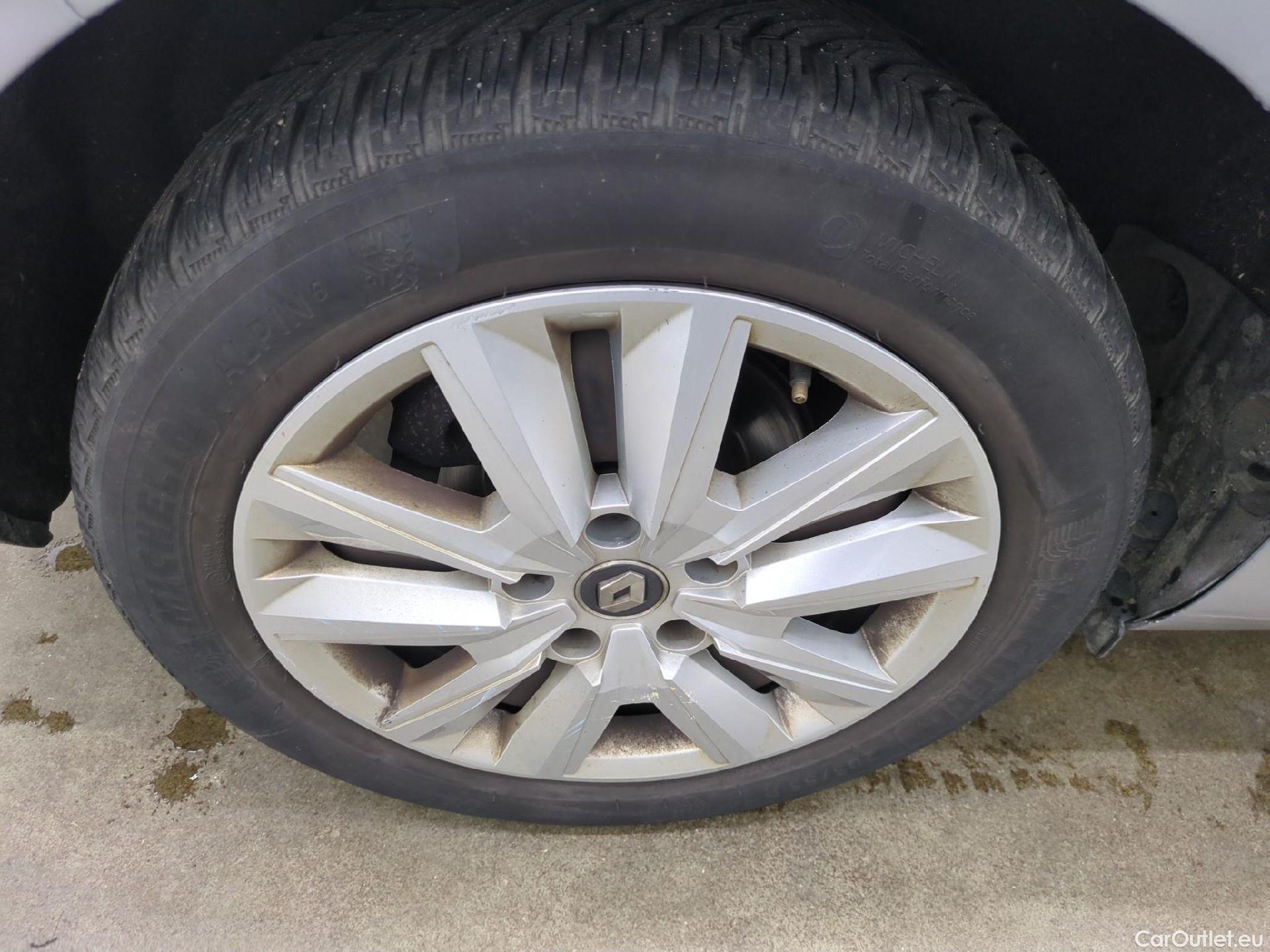  Renault  Megane RENAULT Mégane Berline / 2020 / 5P / Berline Business TCe 140 EDC FAP #4