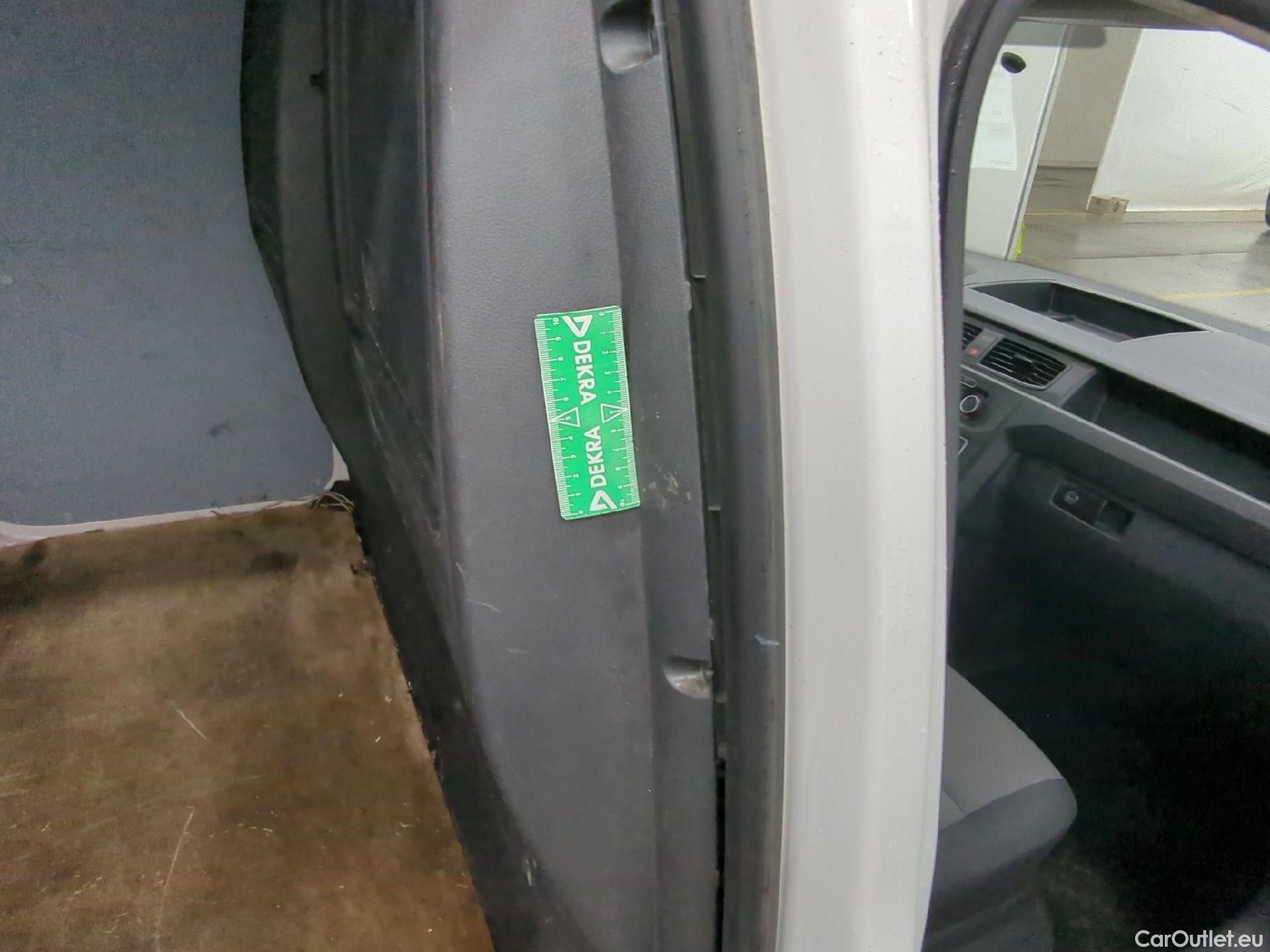  Volkswagen  Caddy VOLKSWAGEN  Van VU 4p Fourgonnette 2.0 TDI 102 Business Line #7