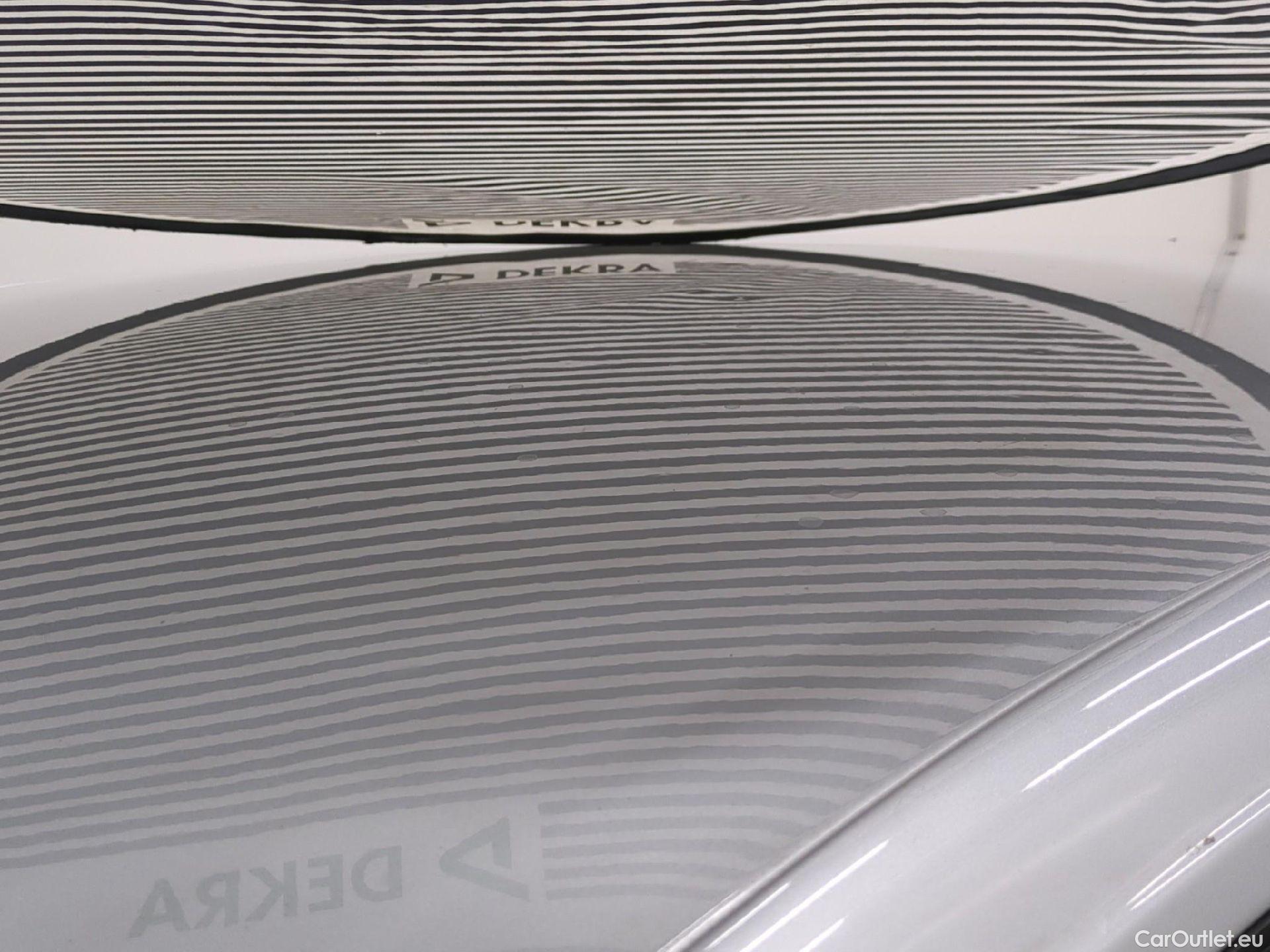  Renault  Megane RENAULT Mégane Berline / 2020 / 5P / Berline Business TCe 140 EDC FAP #14