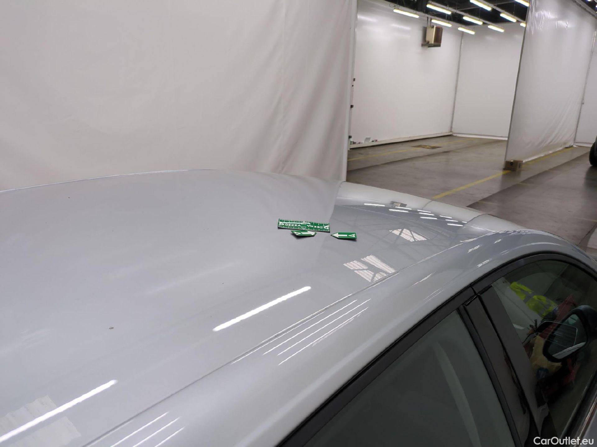  Renault  Megane RENAULT Mégane Berline / 2020 / 5P / Berline Business TCe 140 EDC FAP #10