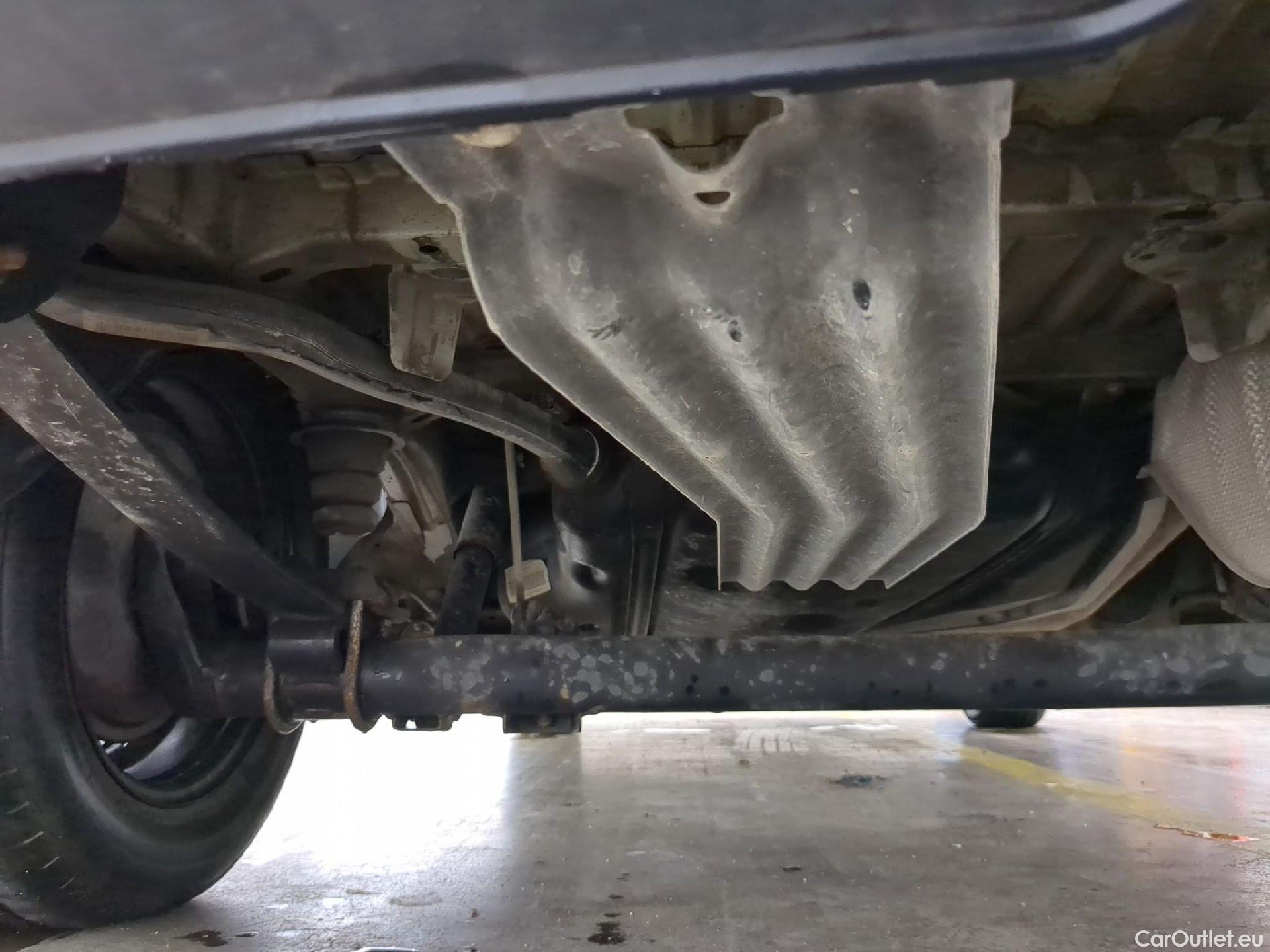  Volkswagen  Caddy VOLKSWAGEN  Van VU 4p Fourgonnette 2.0 TDI 102 Business Line #9