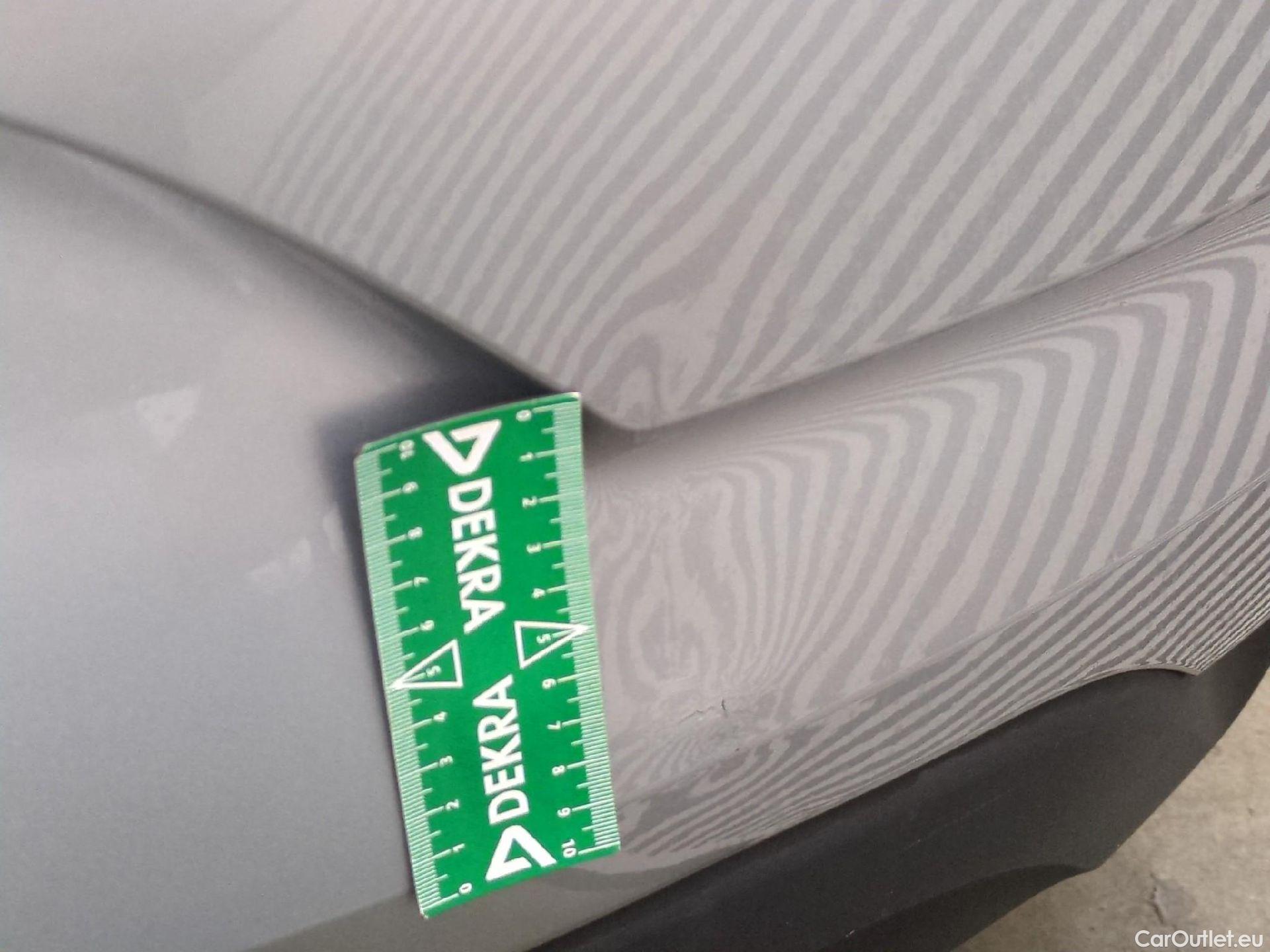  Renault  Megane RENAULT Mégane Berline / 2020 / 5P / Berline Business TCe 140 EDC FAP #42