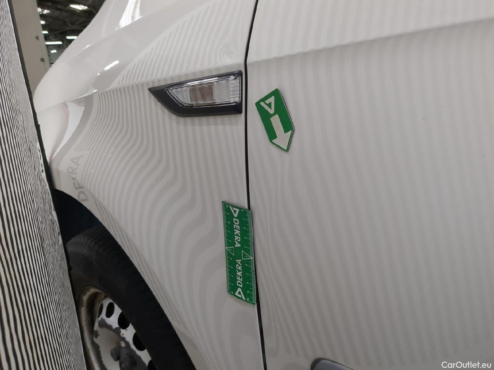  Volkswagen  Caddy VOLKSWAGEN  Van VU 4p Fourgonnette 2.0 TDI 102 Business Line #37