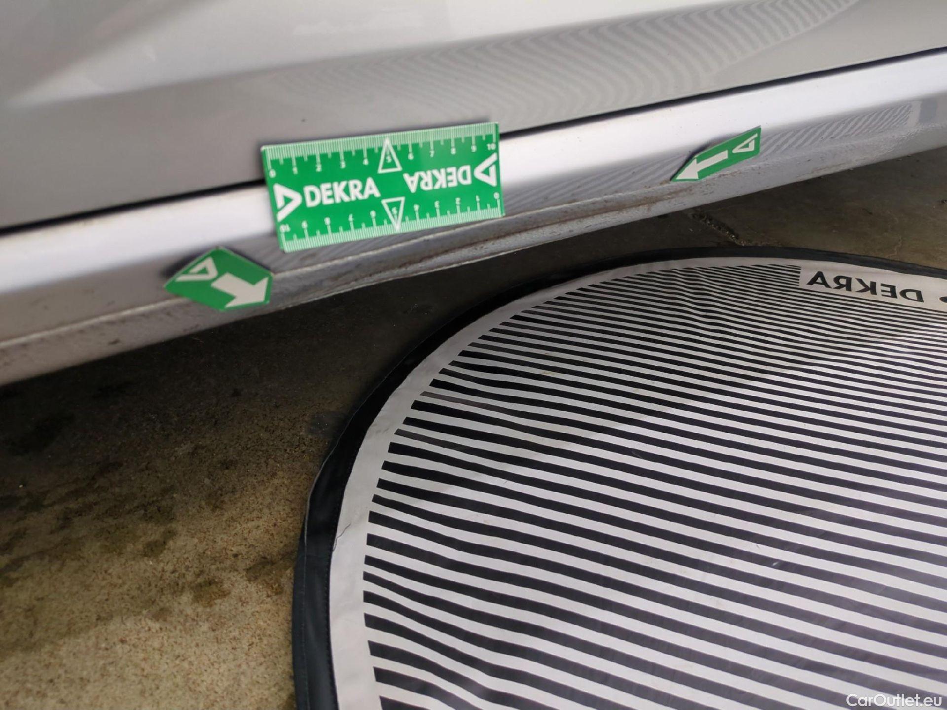  Renault  Megane RENAULT Mégane Berline / 2020 / 5P / Berline Business TCe 140 EDC FAP #30