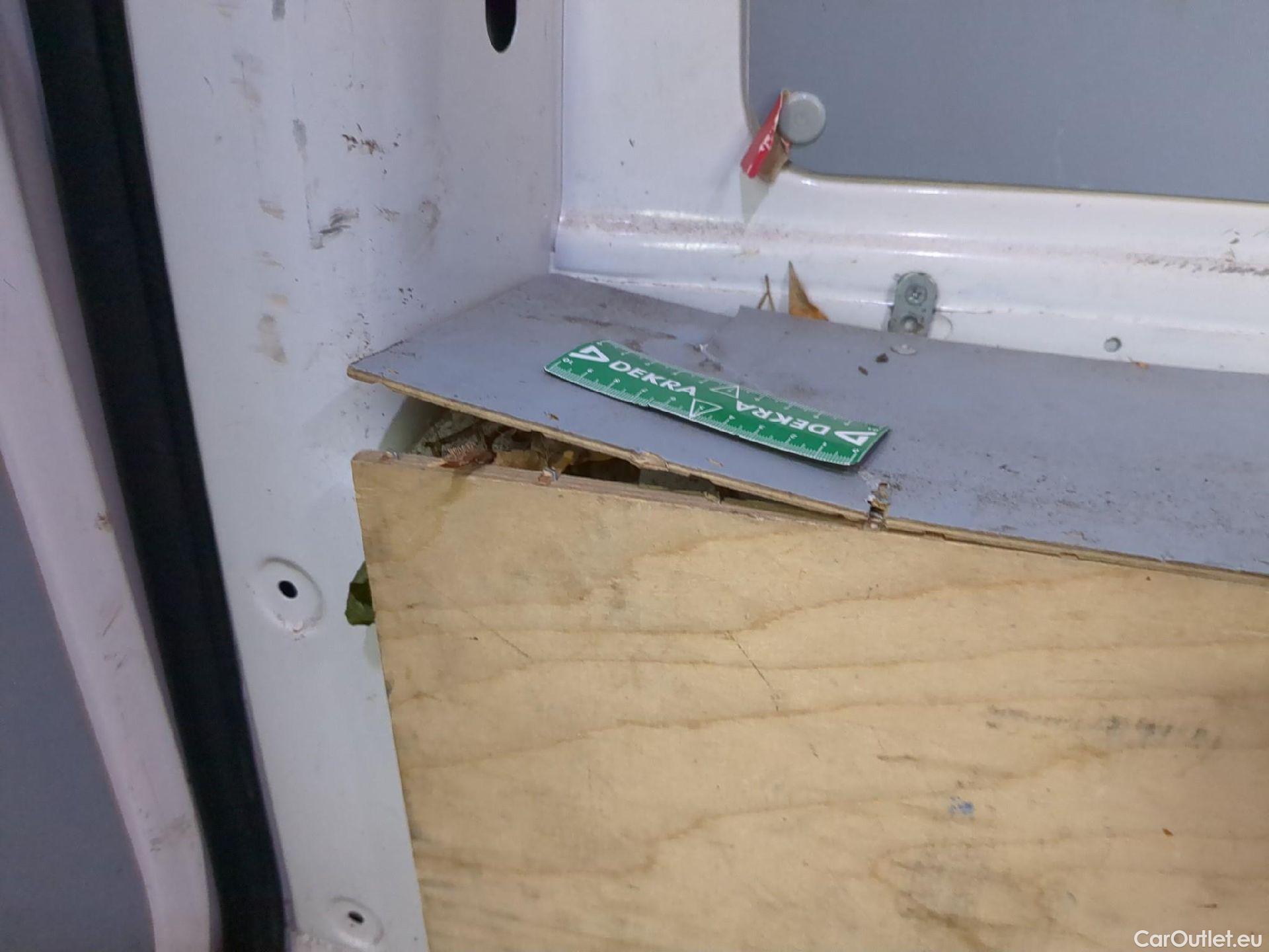  Volkswagen  Caddy VOLKSWAGEN  Van VU 4p Fourgonnette 2.0 TDI 102 Business Line #2