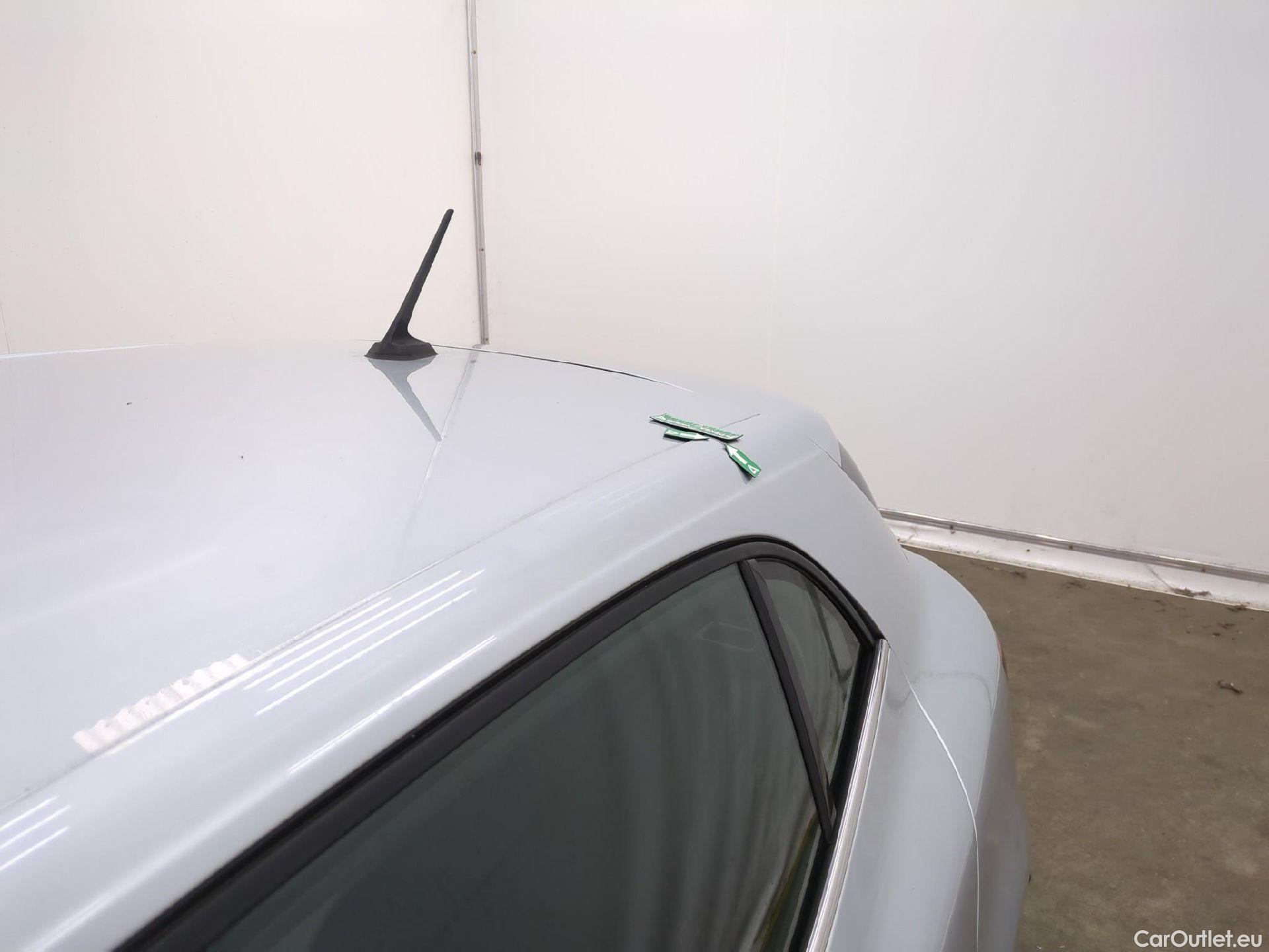  Renault  Megane RENAULT Mégane Berline / 2020 / 5P / Berline Business TCe 140 EDC FAP #35