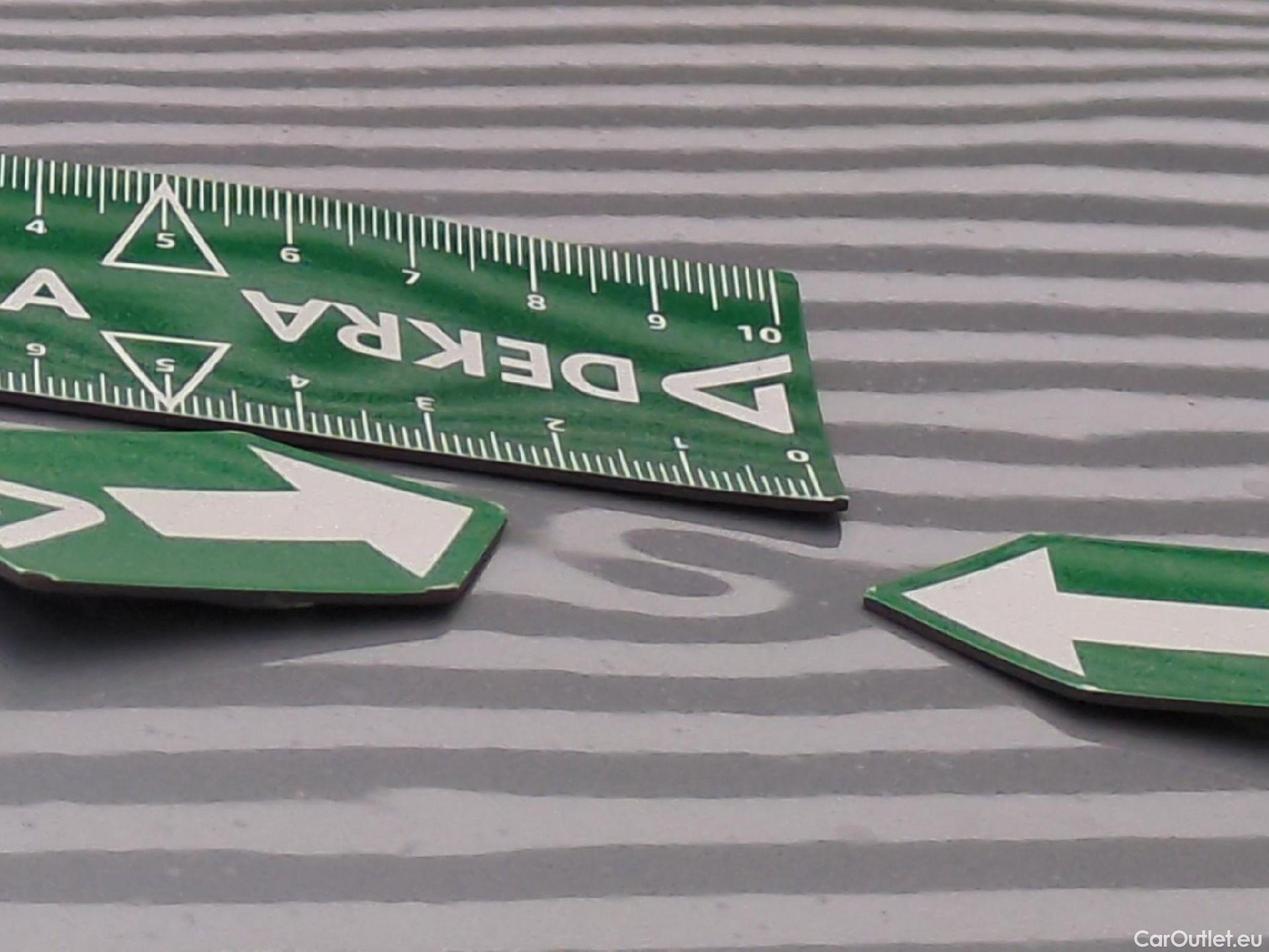  Renault  Megane RENAULT Mégane Berline / 2020 / 5P / Berline Business TCe 140 EDC FAP #9