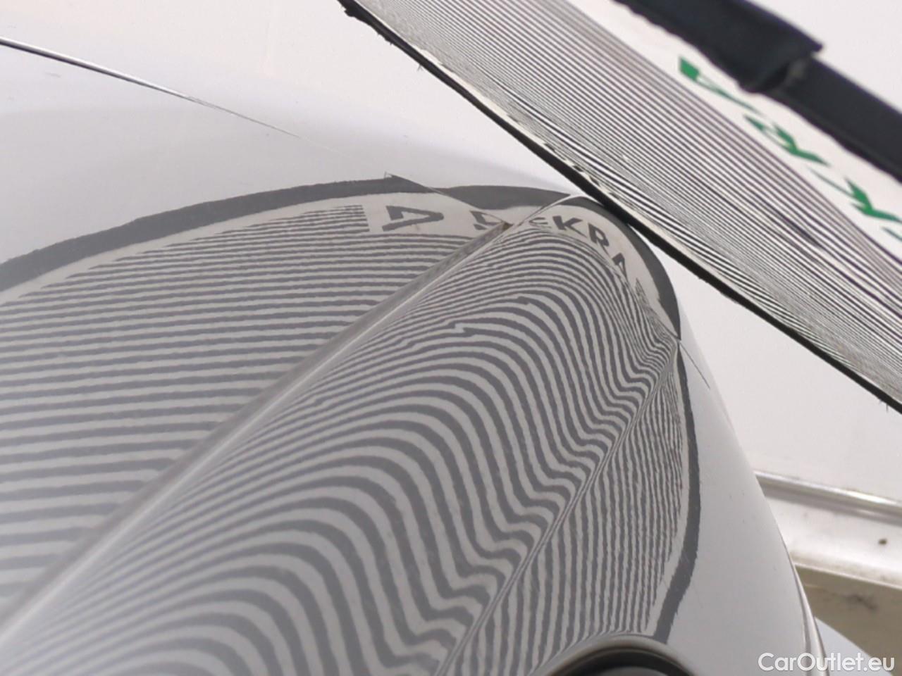  Renault  Megane RENAULT Mégane Berline / 2020 / 5P / Berline Business TCe 140 EDC FAP #34