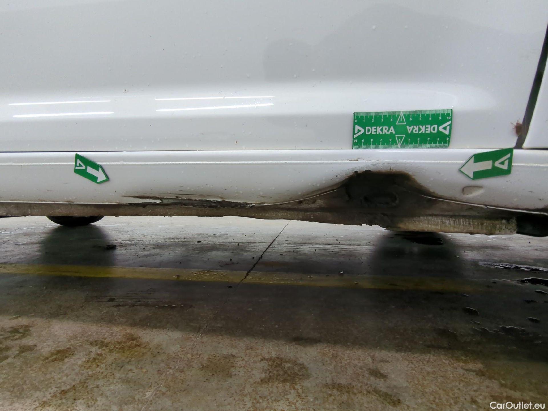  Volkswagen  Caddy VOLKSWAGEN  Van VU 4p Fourgonnette 2.0 TDI 102 Business Line #42