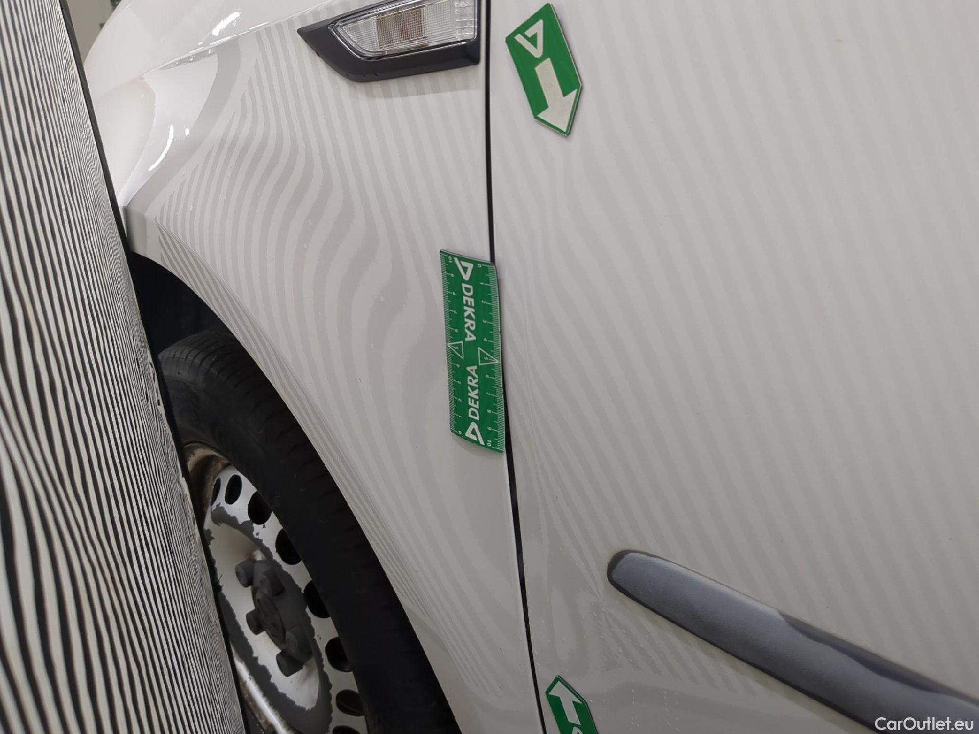  Volkswagen  Caddy VOLKSWAGEN  Van VU 4p Fourgonnette 2.0 TDI 102 Business Line #38