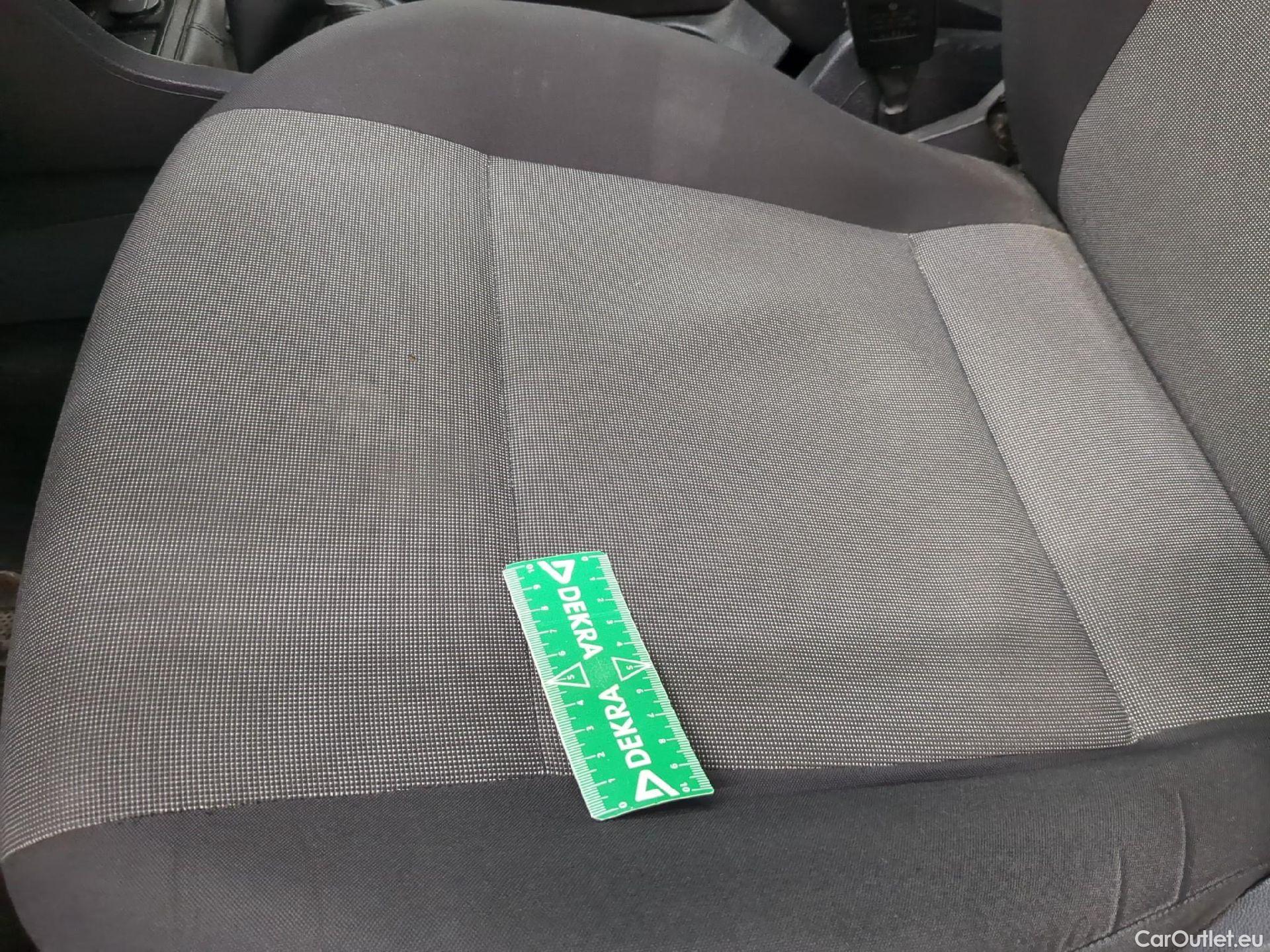  Volkswagen  Caddy VOLKSWAGEN  Van VU 4p Fourgonnette 2.0 TDI 102 Business Line #13