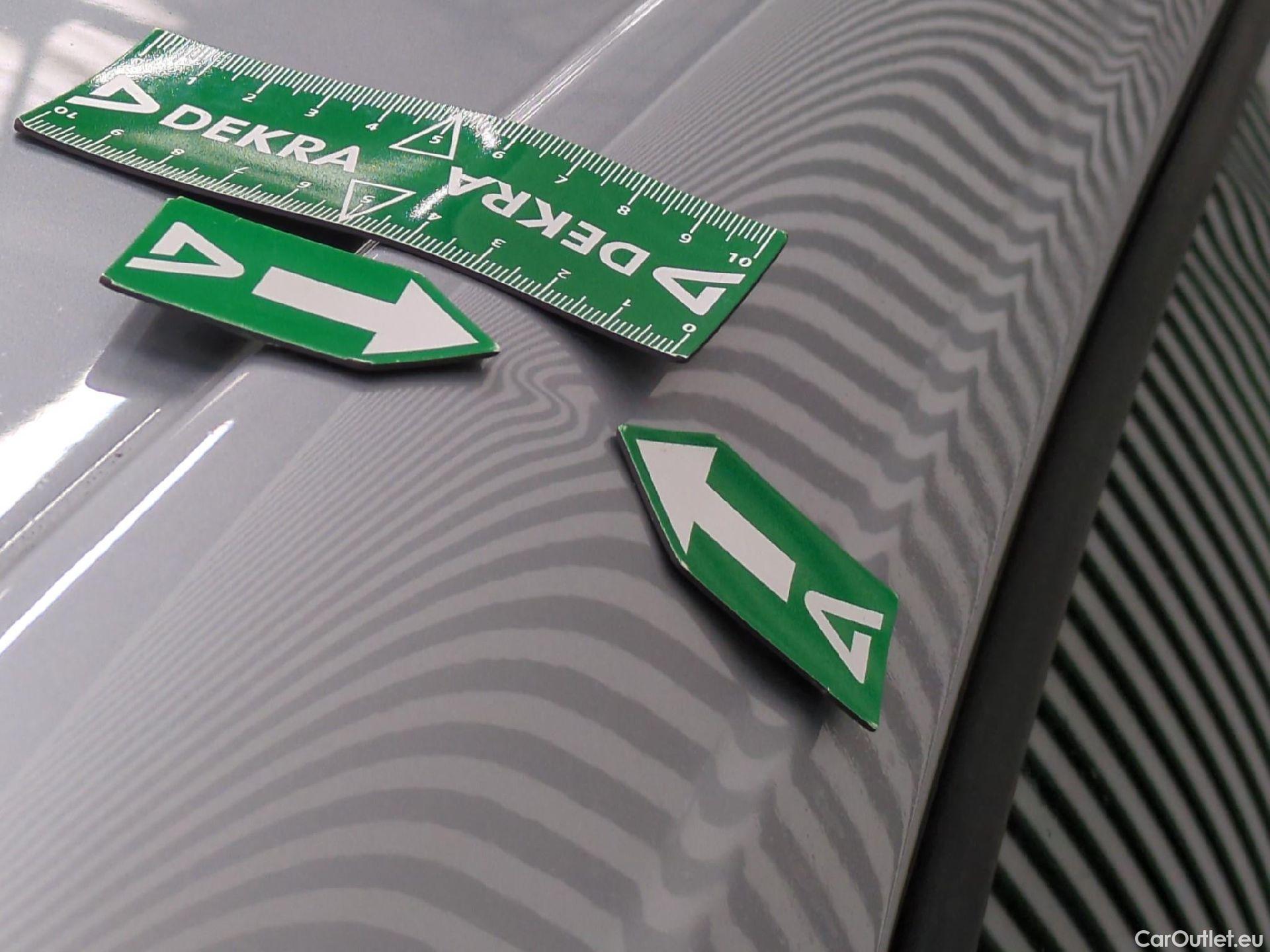  Renault  Megane RENAULT Mégane Berline / 2020 / 5P / Berline Business TCe 140 EDC FAP #7