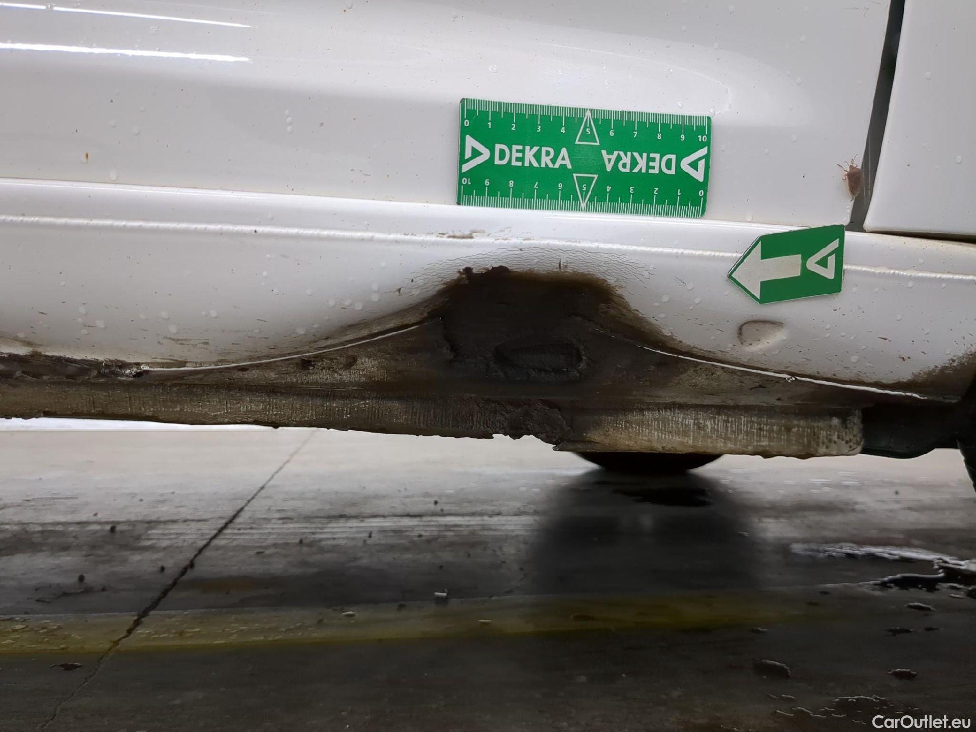  Volkswagen  Caddy VOLKSWAGEN  Van VU 4p Fourgonnette 2.0 TDI 102 Business Line #39