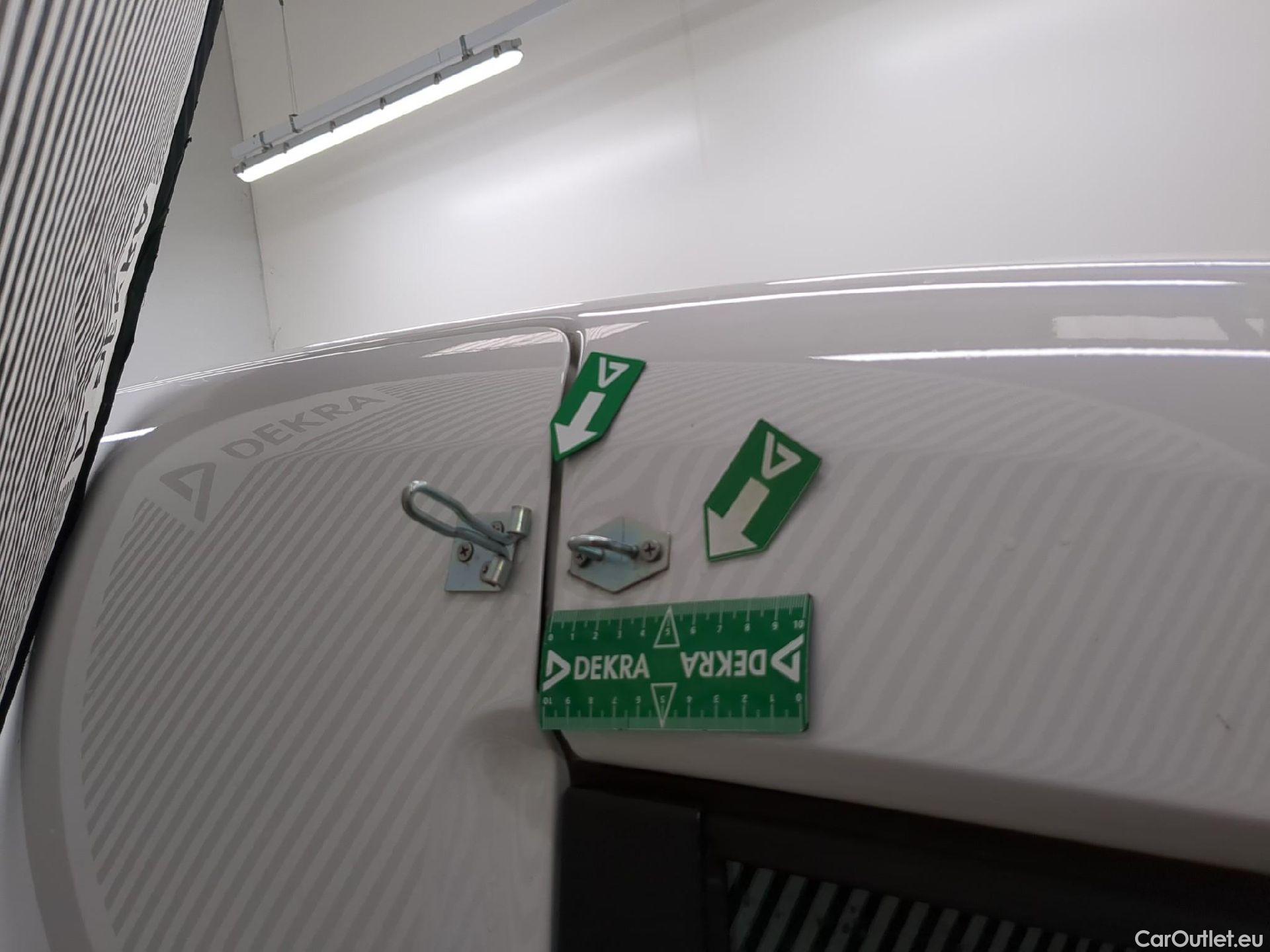  Volkswagen  Caddy VOLKSWAGEN  Van VU 4p Fourgonnette 2.0 TDI 102 Business Line #23