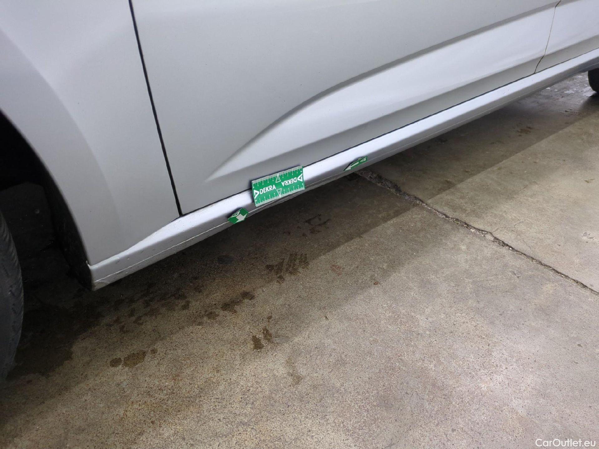  Renault  Megane RENAULT Mégane Berline / 2020 / 5P / Berline Business TCe 140 EDC FAP #31