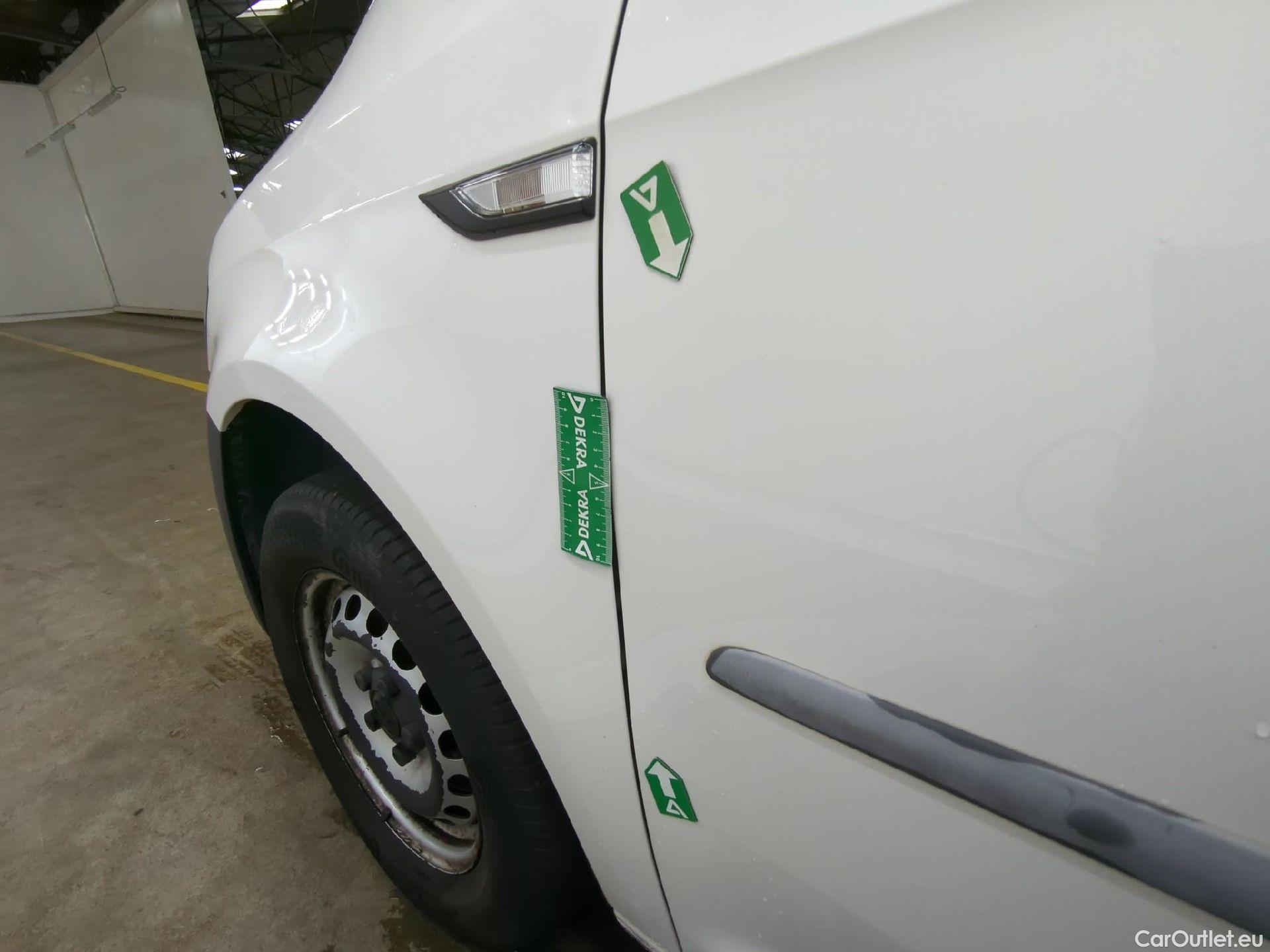  Volkswagen  Caddy VOLKSWAGEN  Van VU 4p Fourgonnette 2.0 TDI 102 Business Line #35