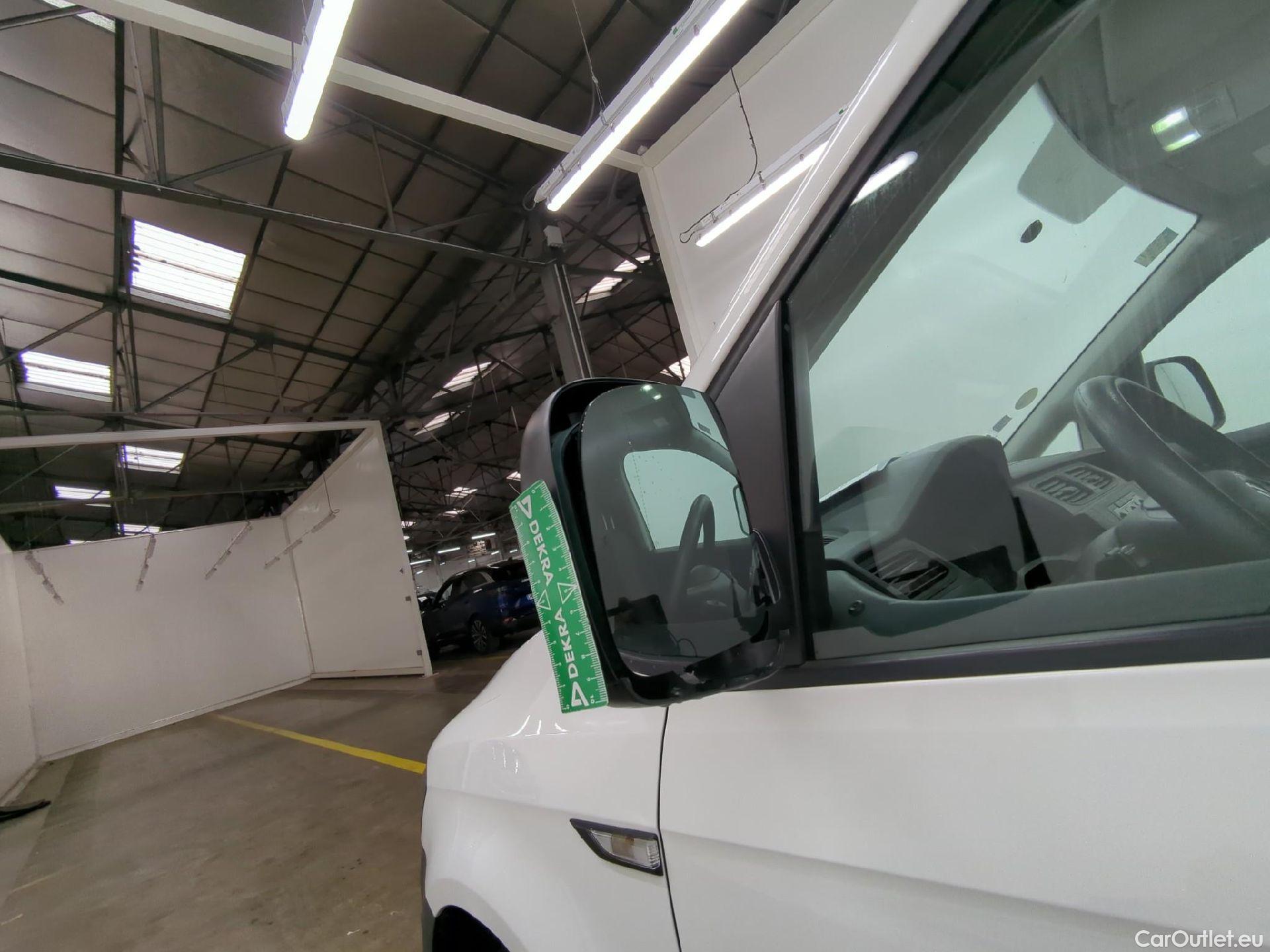  Volkswagen  Caddy VOLKSWAGEN  Van VU 4p Fourgonnette 2.0 TDI 102 Business Line #43