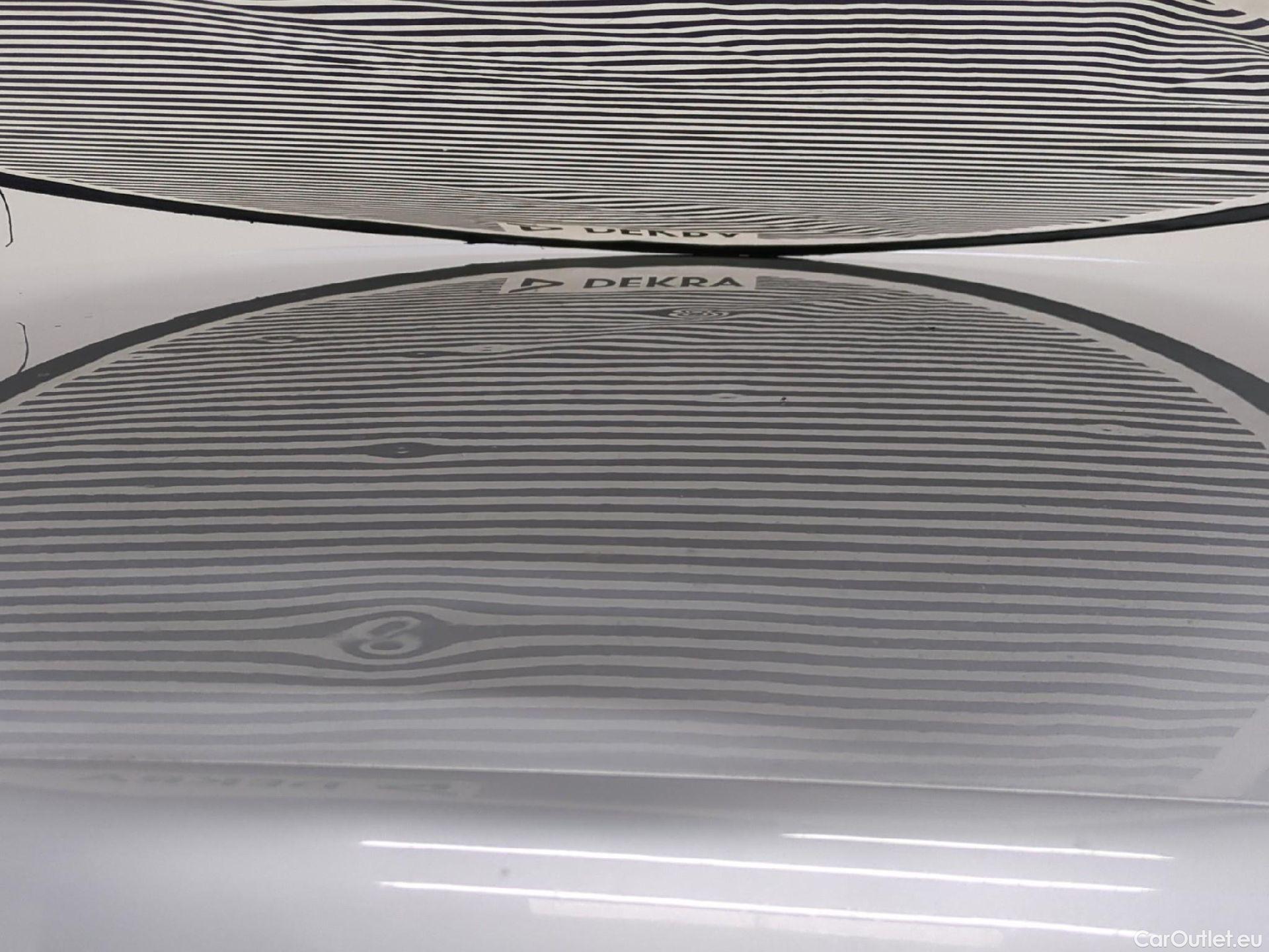  Renault  Megane RENAULT Mégane Berline / 2020 / 5P / Berline Business TCe 140 EDC FAP #12