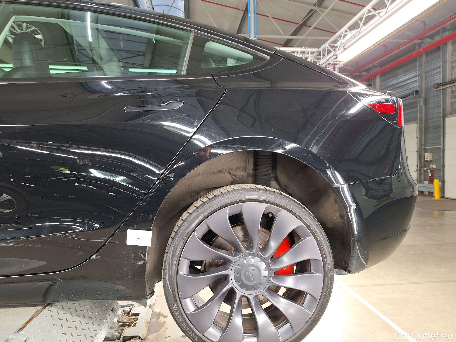  Tesla  Model 3 Tesla,  '18 BEV, Tesla  Performance Dual Motor AWD 4d #22