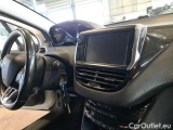  Peugeot  2008 PEUGEOT  / 2016 / 5P / CROSSOVER BLUEHDI 120 EAT6 ALLURE S/S AUT. #123