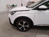  Peugeot  3008 PEUGEOT  / 2016 / 5P / SUV BLUEHDI 130 EAT8 SeS ALLURE #90
